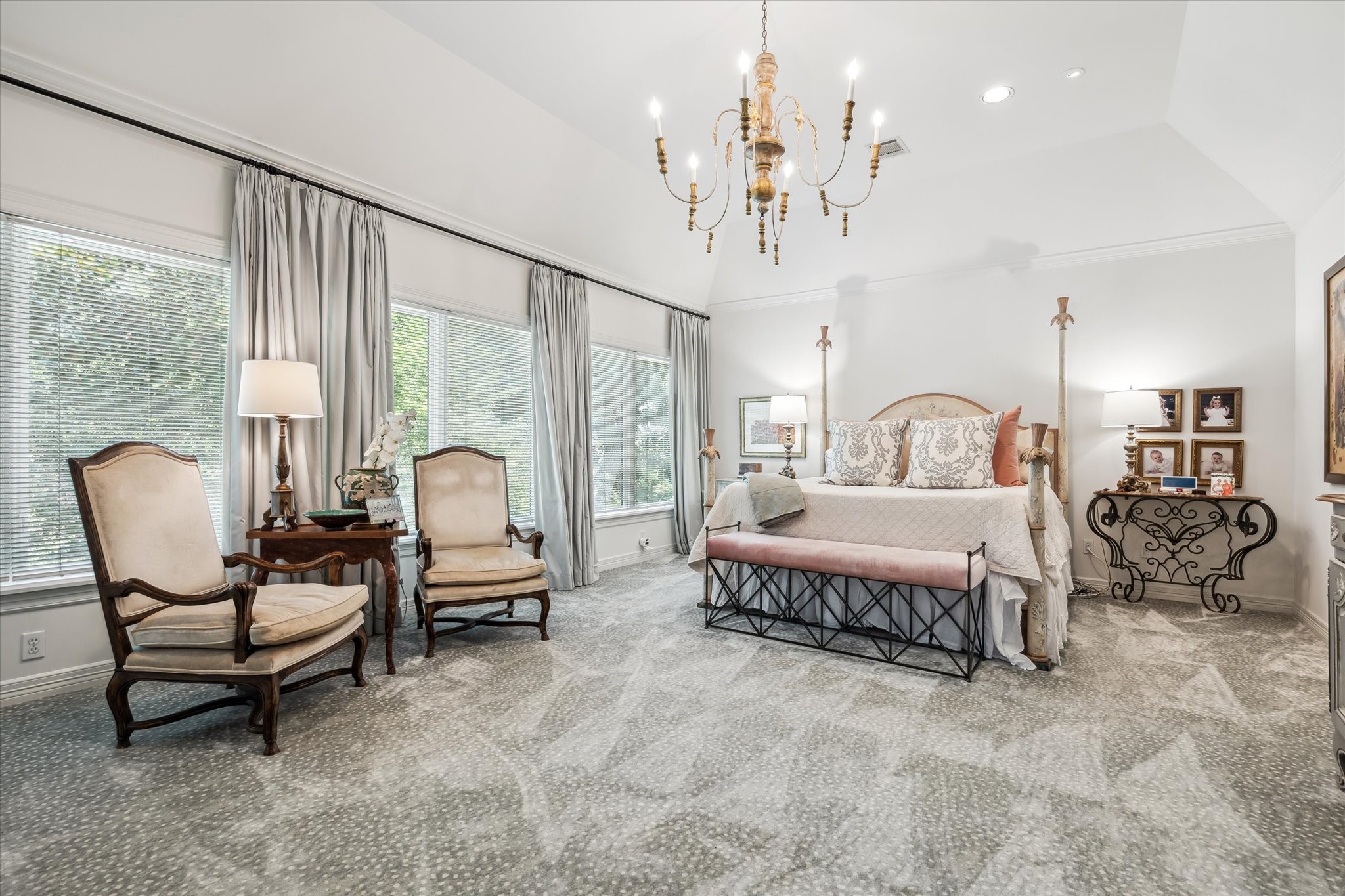 130 Park Laureate Property Photo 20