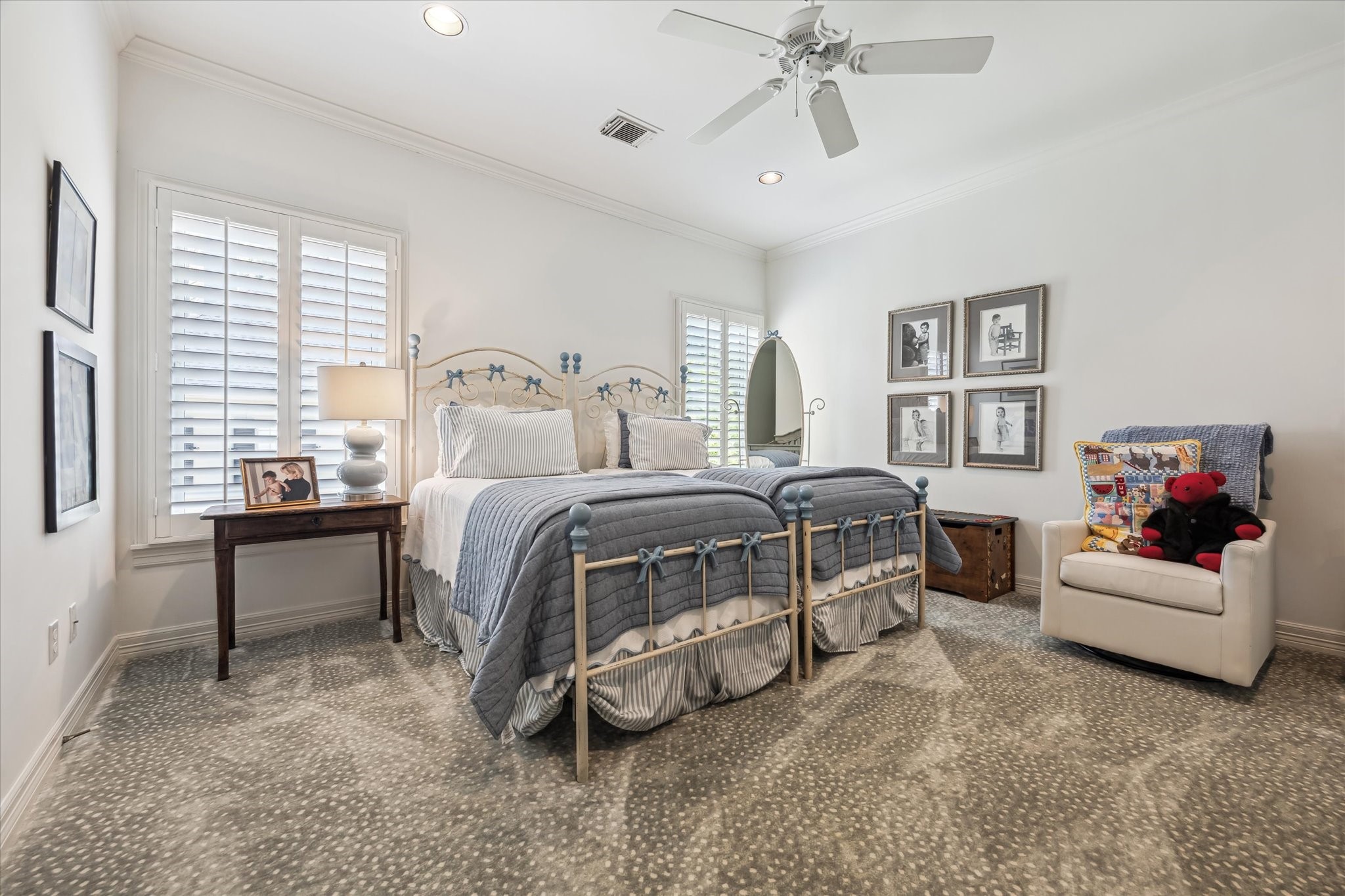 130 Park Laureate Property Photo 28