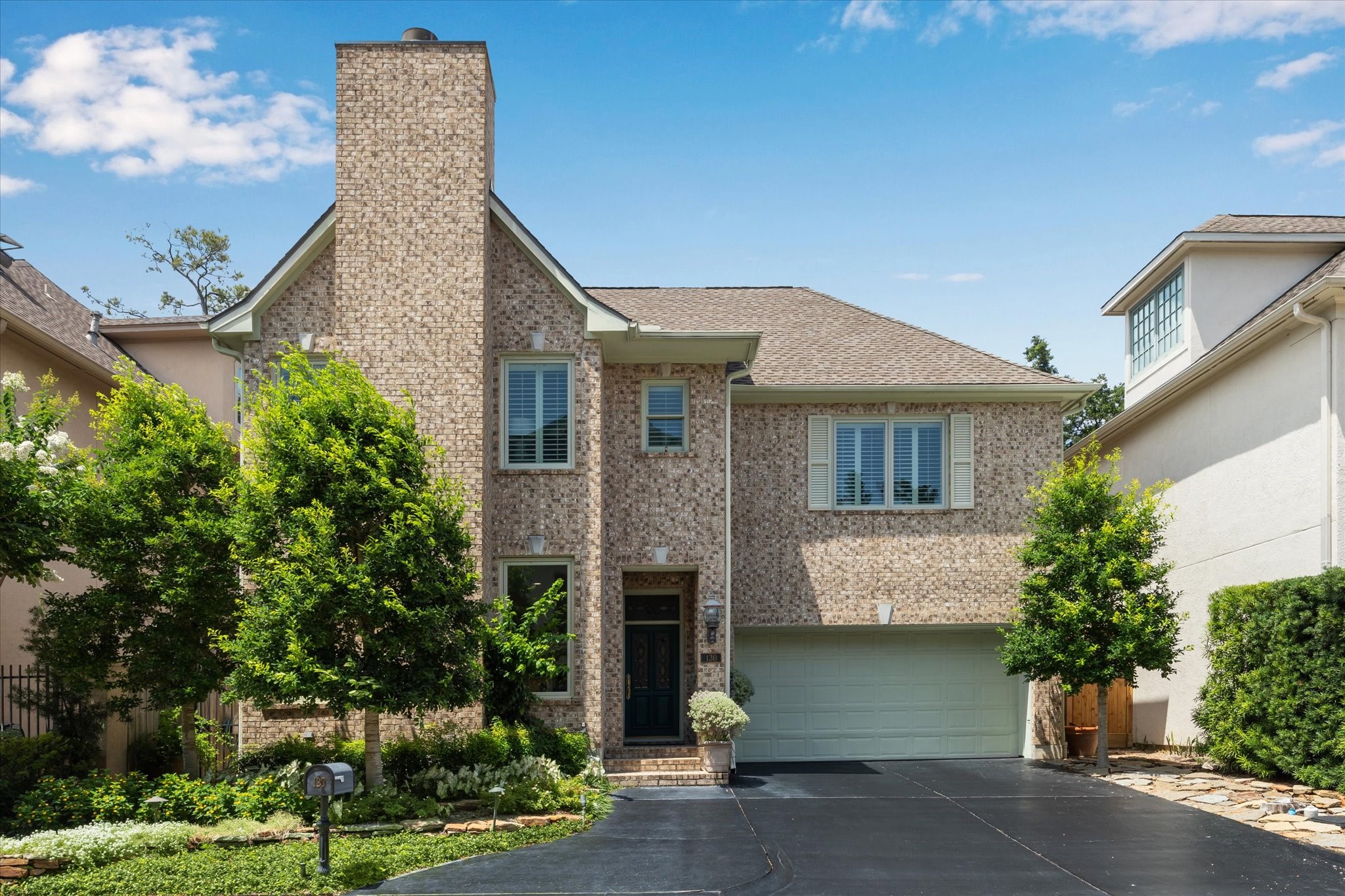 130 Park Laureate Property Photo 35