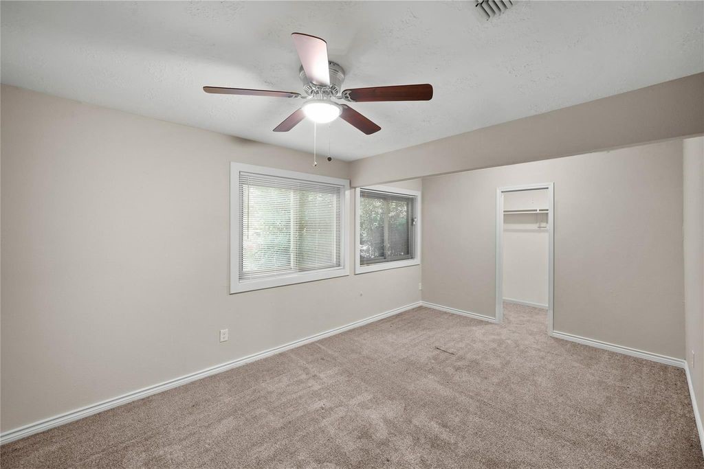 1606 Stone Lake Drive Property Photo 14