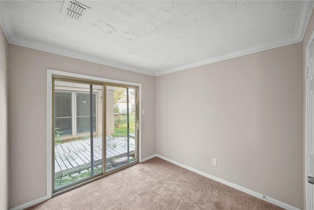 1606 Stone Lake Drive Property Photo 20