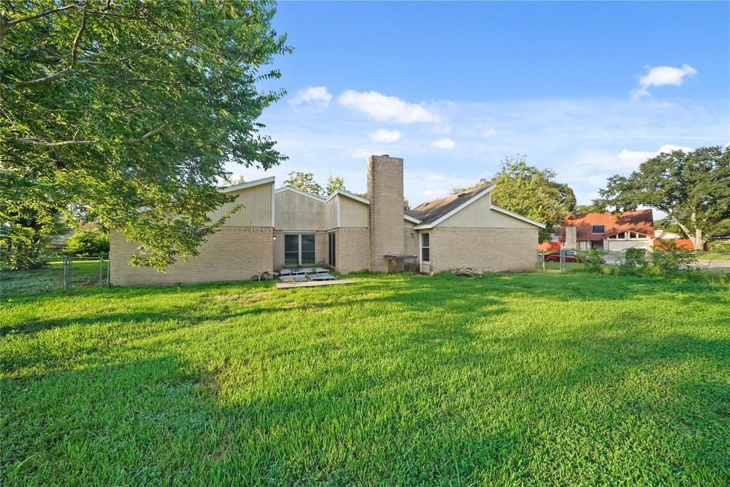 1606 Stone Lake Drive Property Photo 25