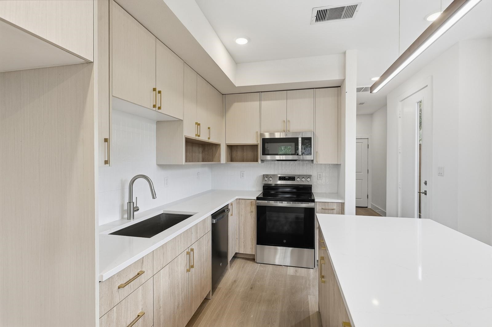 1027 Junell Street Property Photo 3