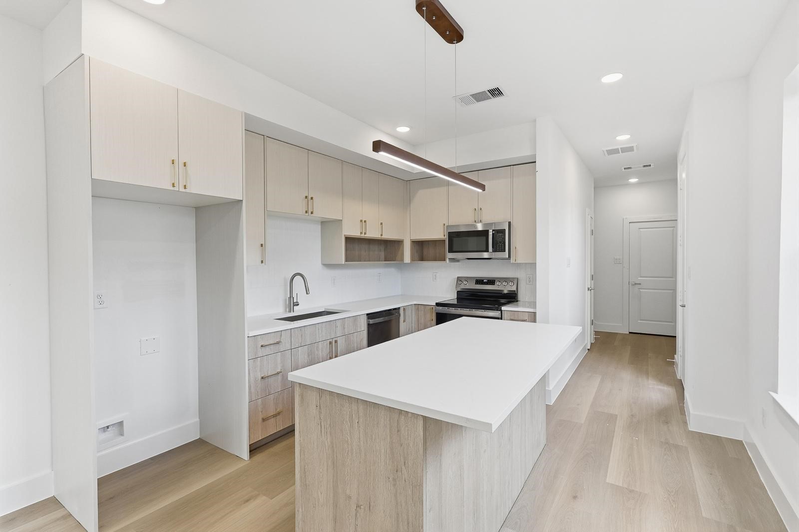 1027 Junell Street Property Photo 4