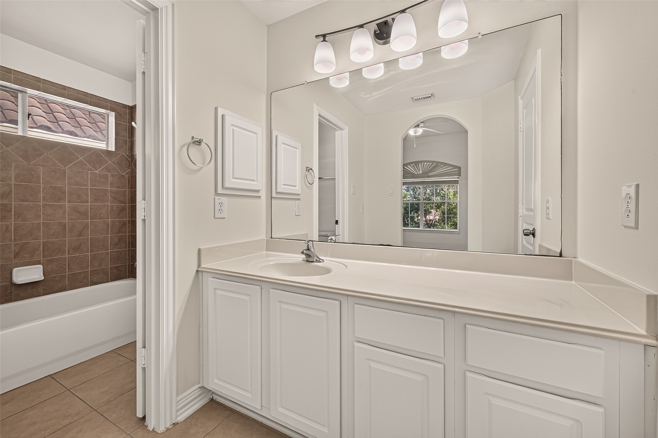 18103 Blues Point Drive Property Photo 37