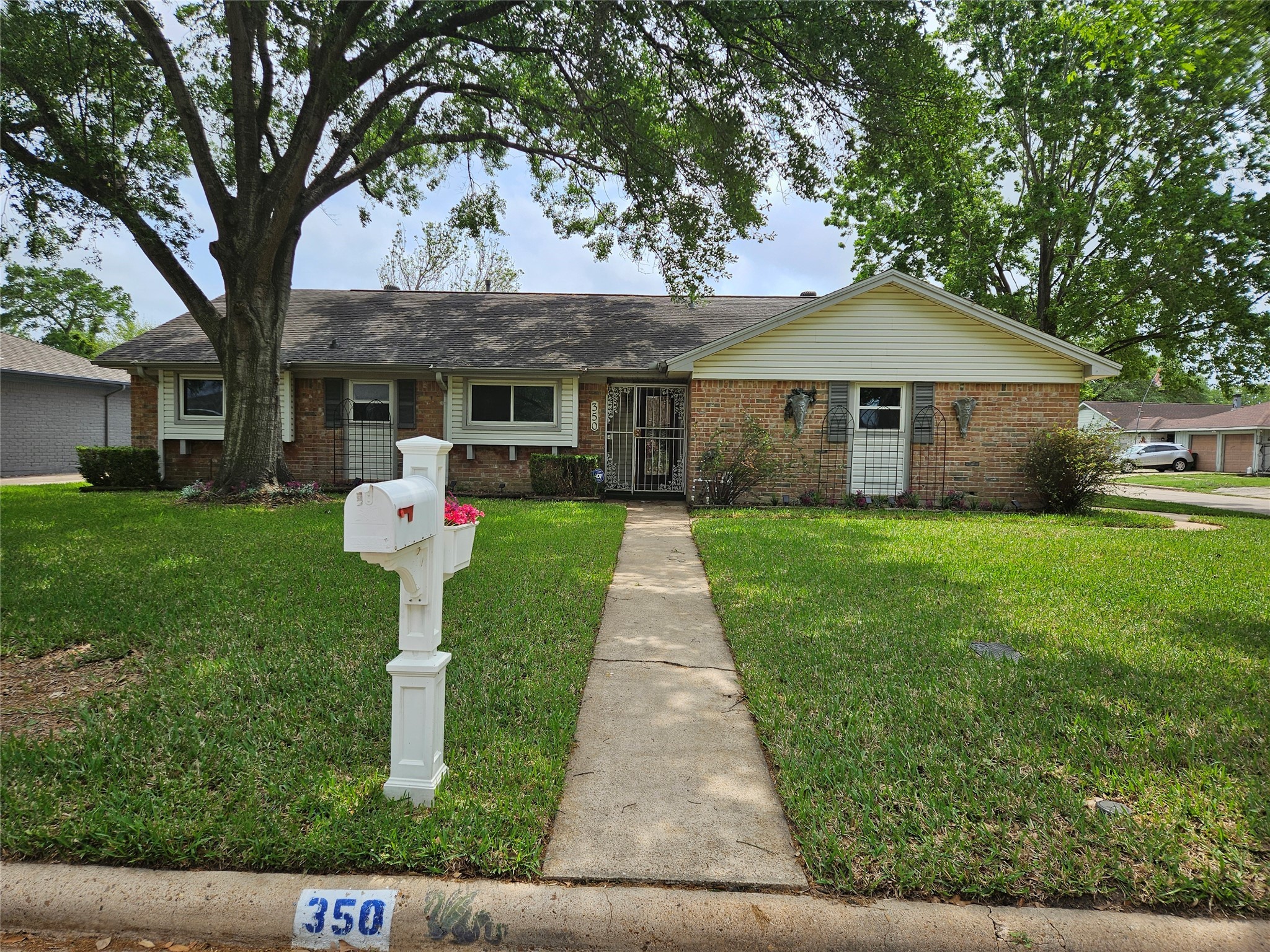 350 Sulky Trail Street Property Photo