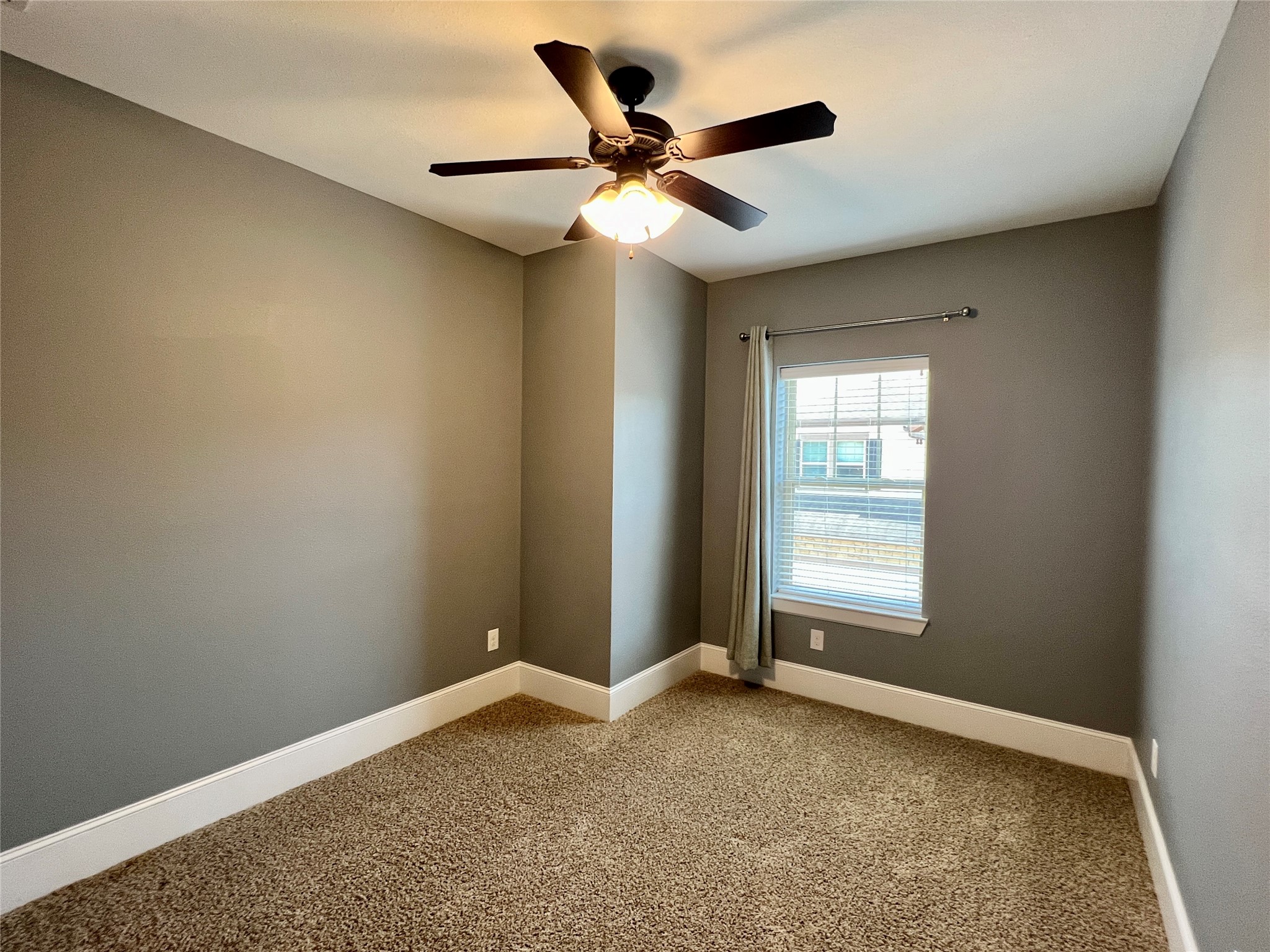 8832 Ashbloom Lane Property Photo 17