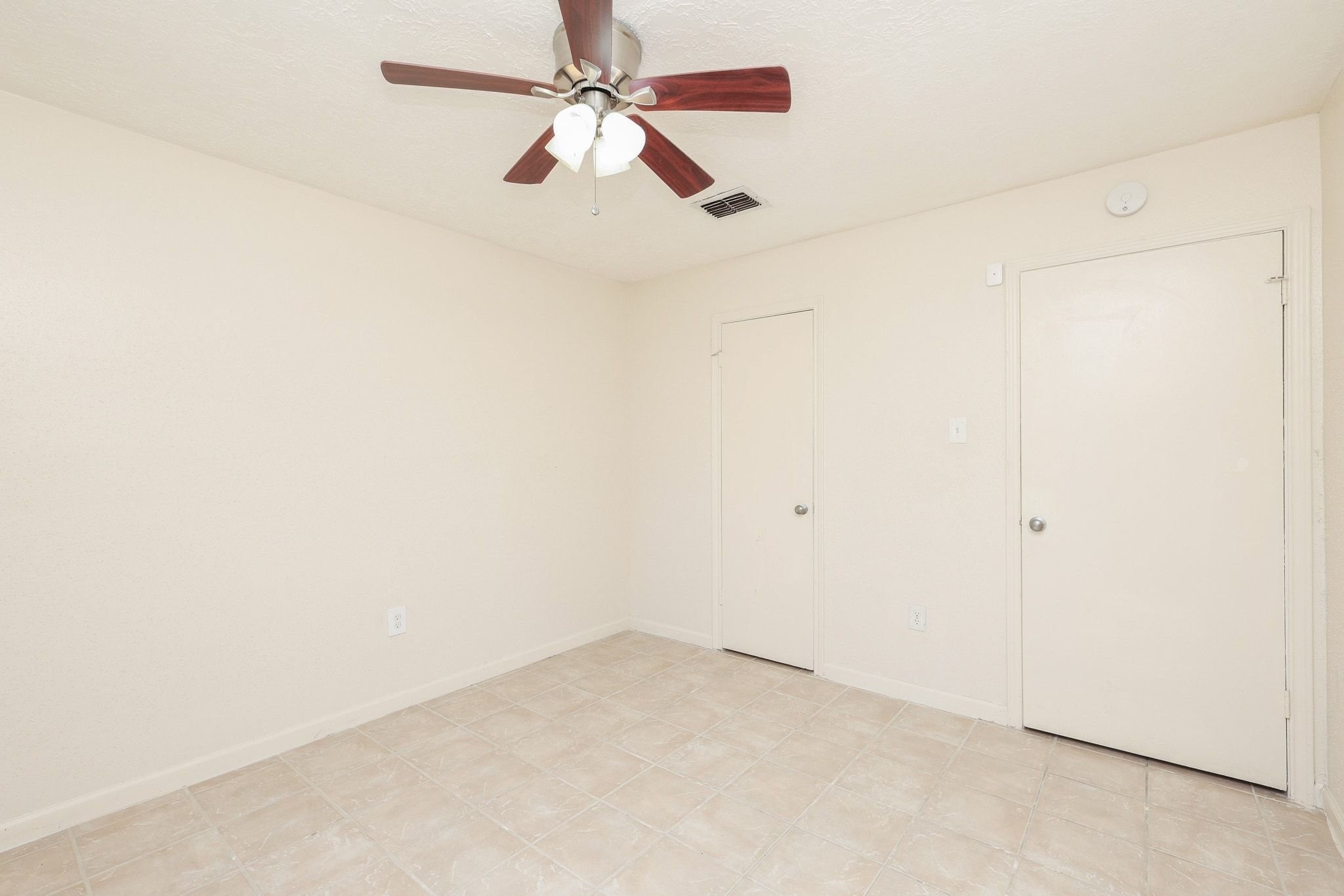 7423 Towerview Ln Property Photo 13