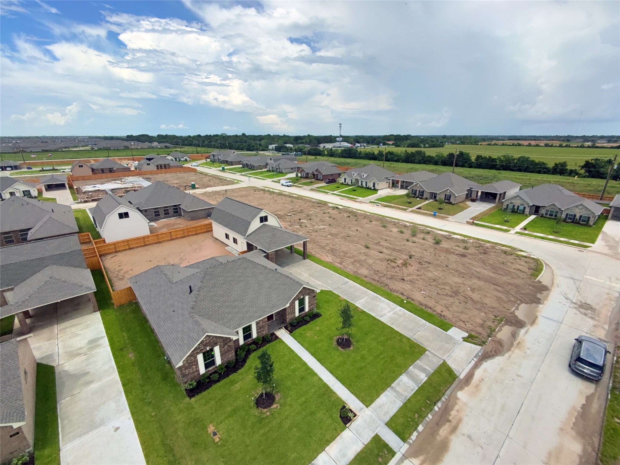 2206 Fortuna Drive Property Photo 4