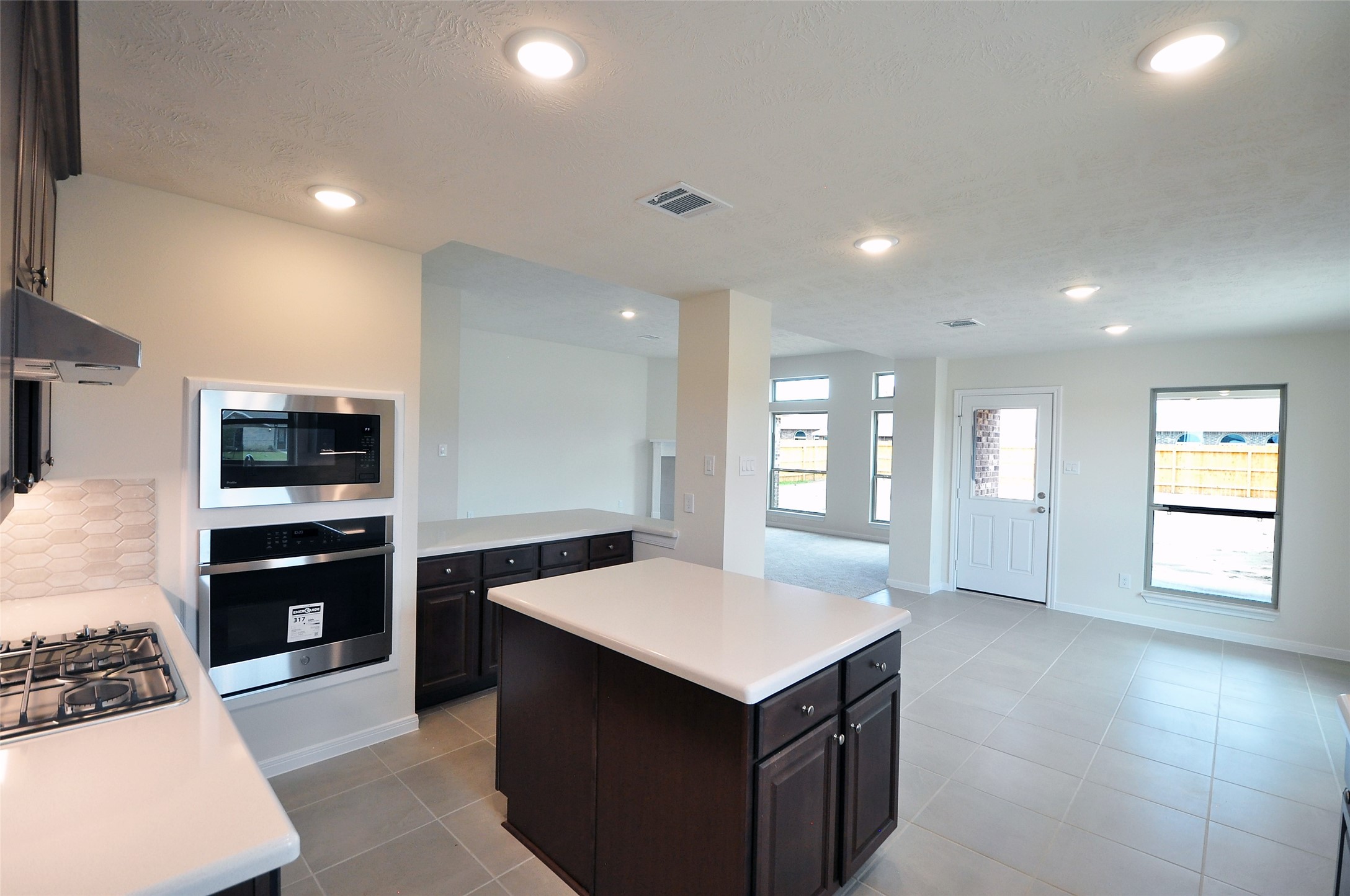 2206 Fortuna Drive Property Photo 14
