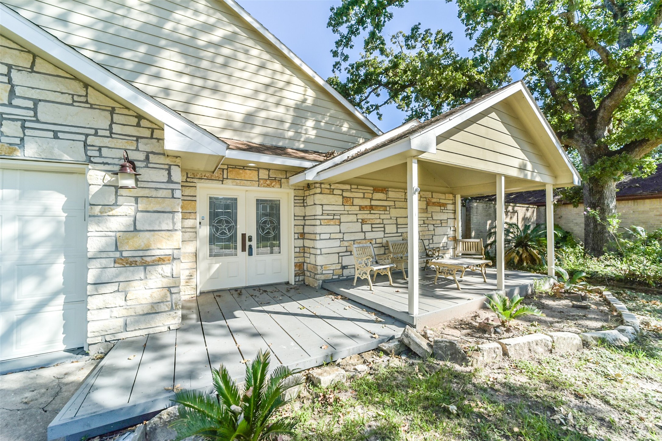 11643 Breezy Knoll Drive Property Photo 3