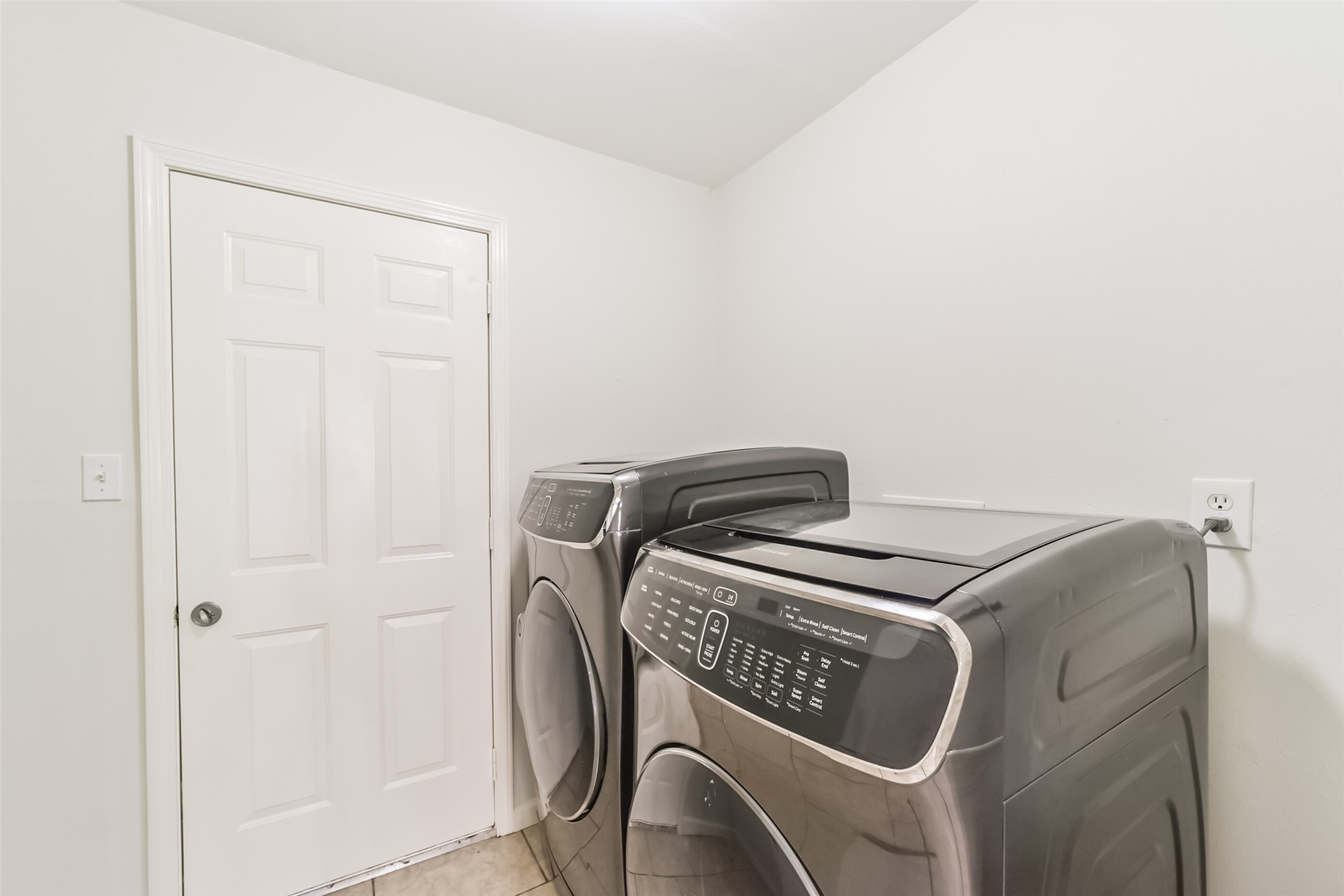 11643 Breezy Knoll Drive Property Photo 18