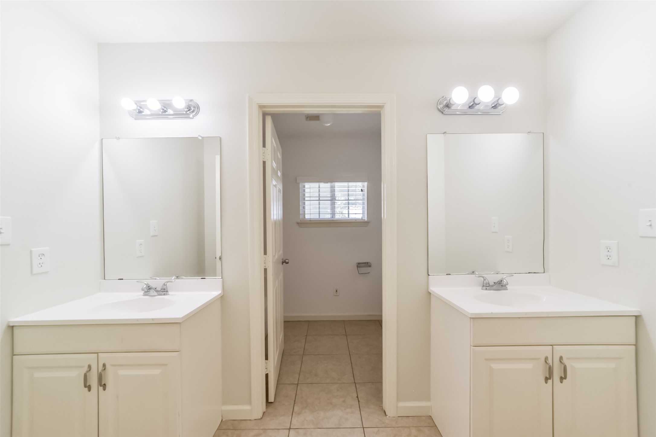 11643 Breezy Knoll Drive Property Photo 32