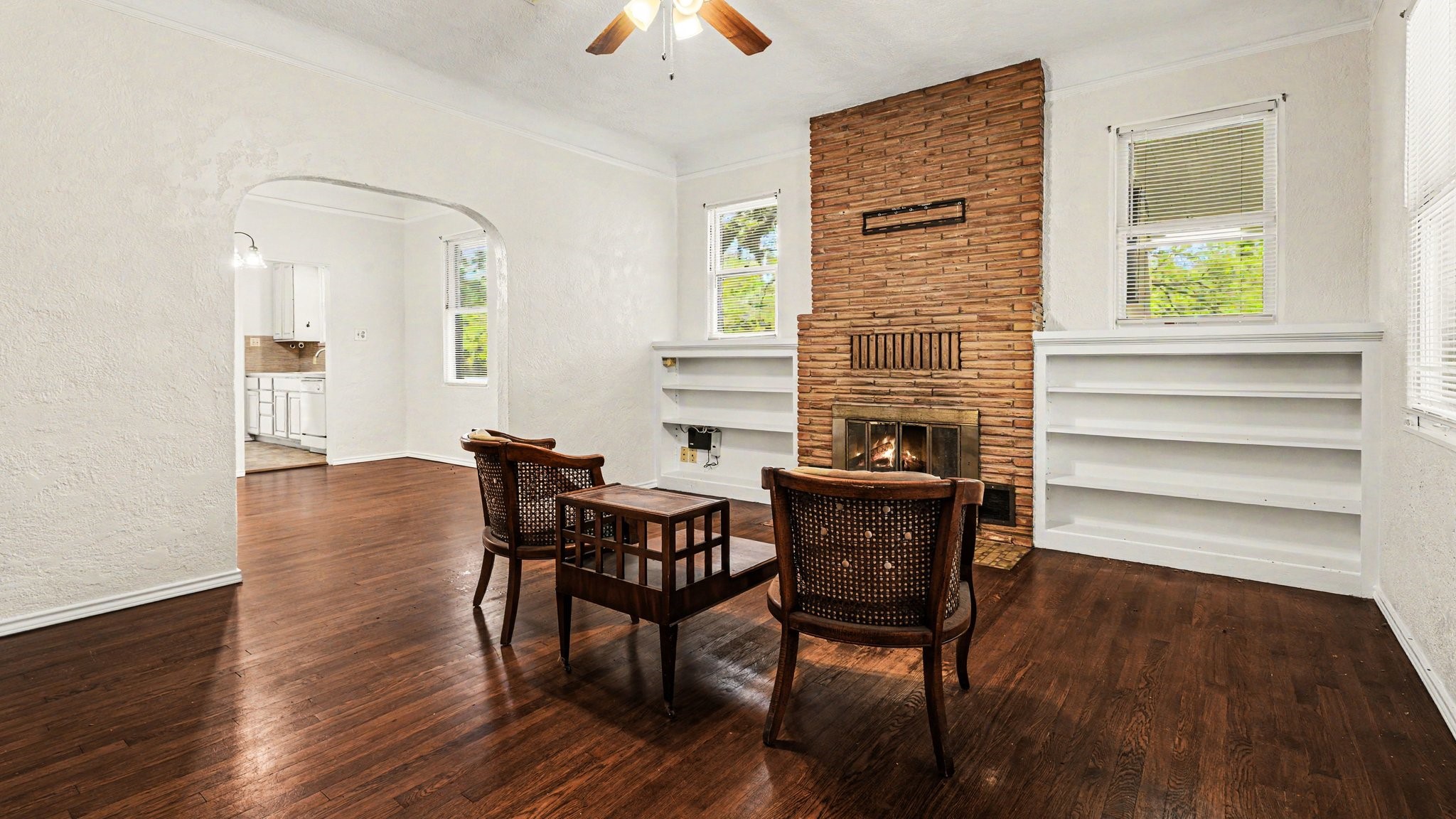 1902 Runneburg Road Property Photo 9