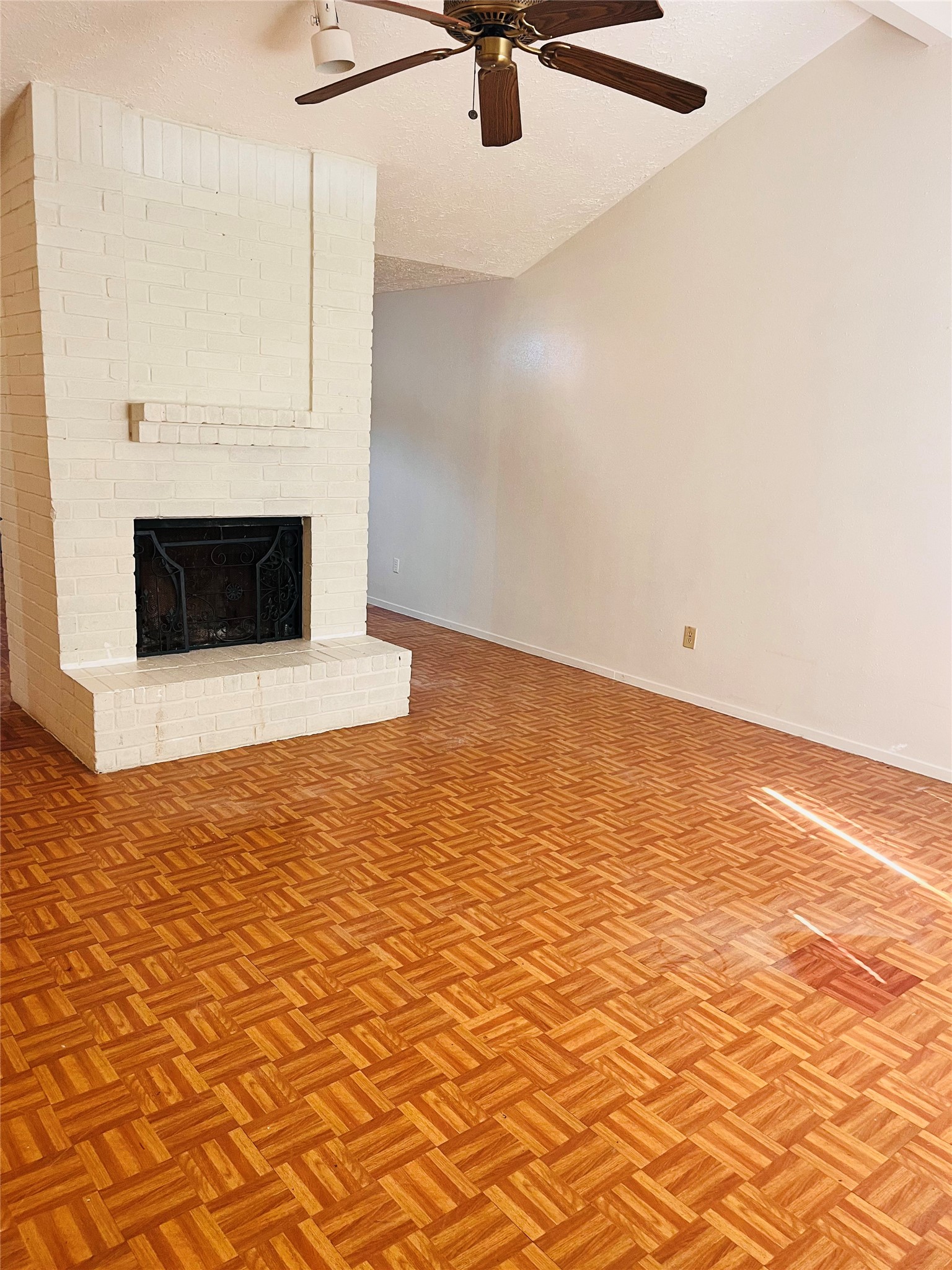 16633 Gold Ridge Lane Property Photo 9