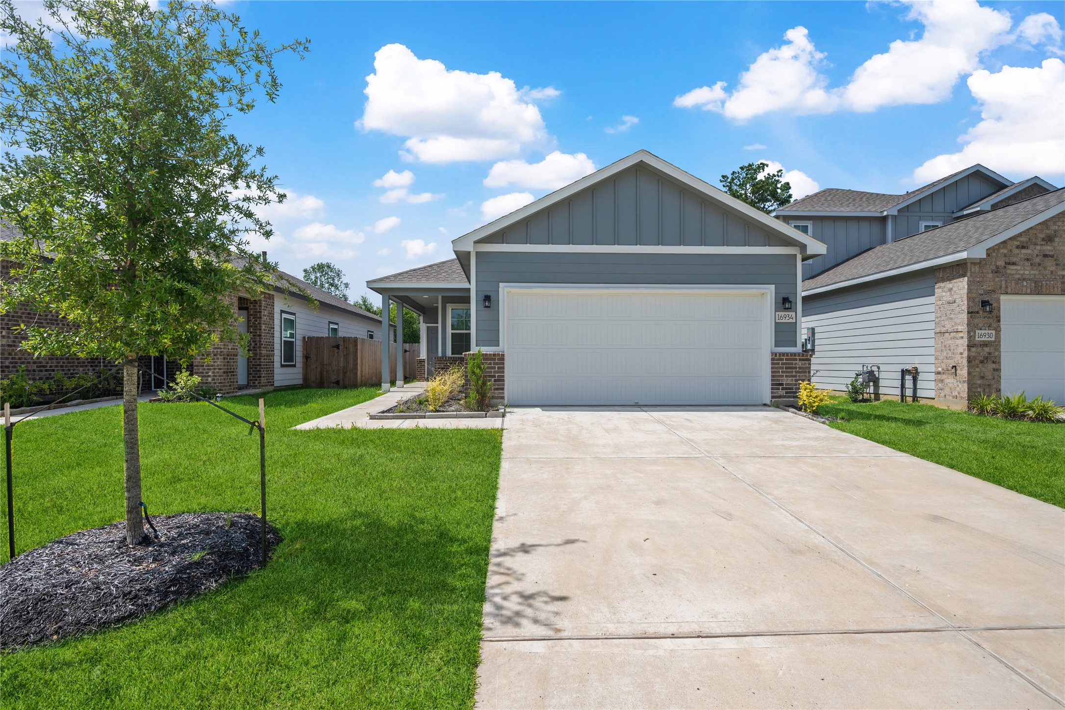 16934 Needlepoint Drive Property Photo 1