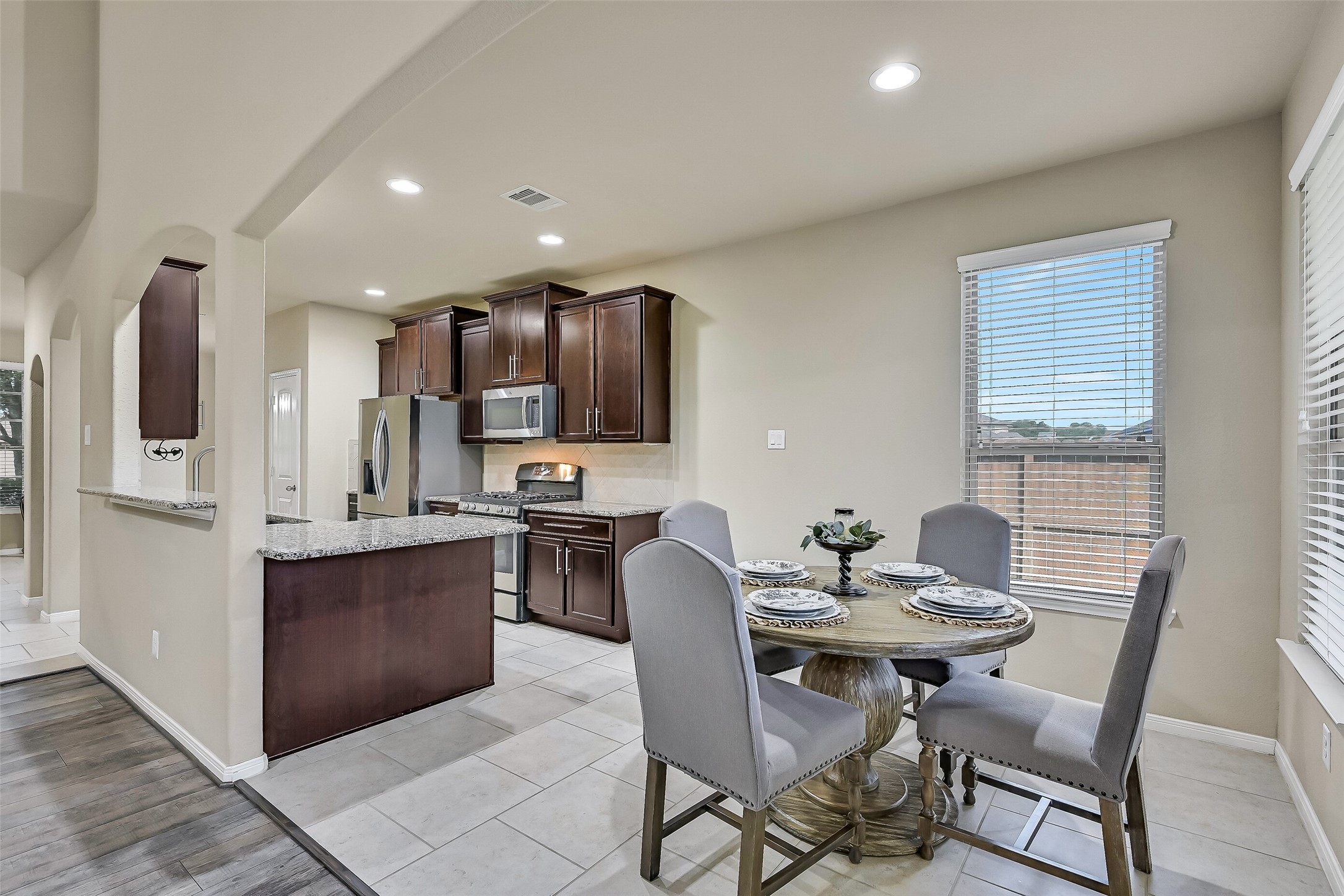 2303 Deer Trace Court Property Photo 9