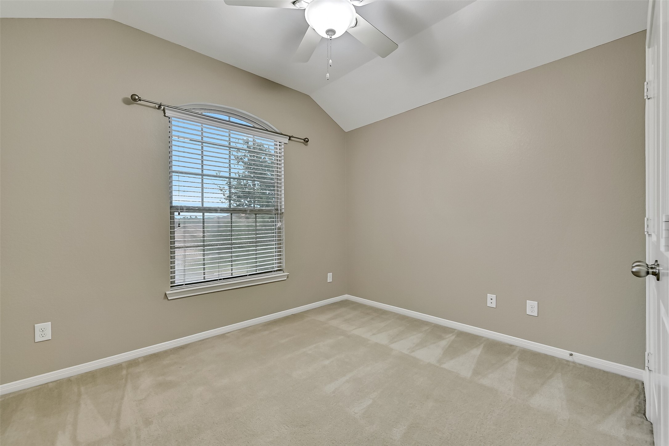 2303 Deer Trace Court Property Photo 26