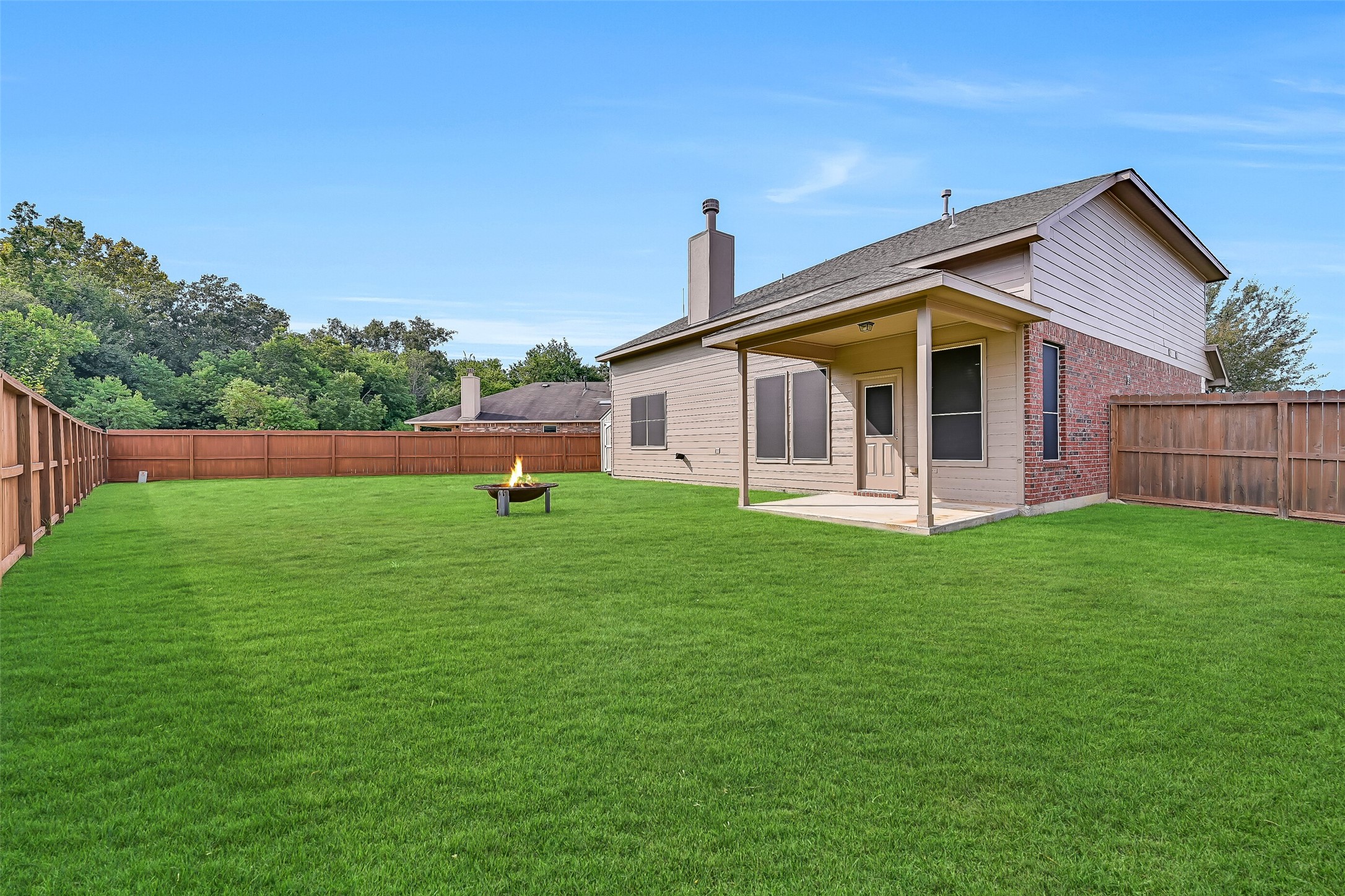 2303 Deer Trace Court Property Photo 29