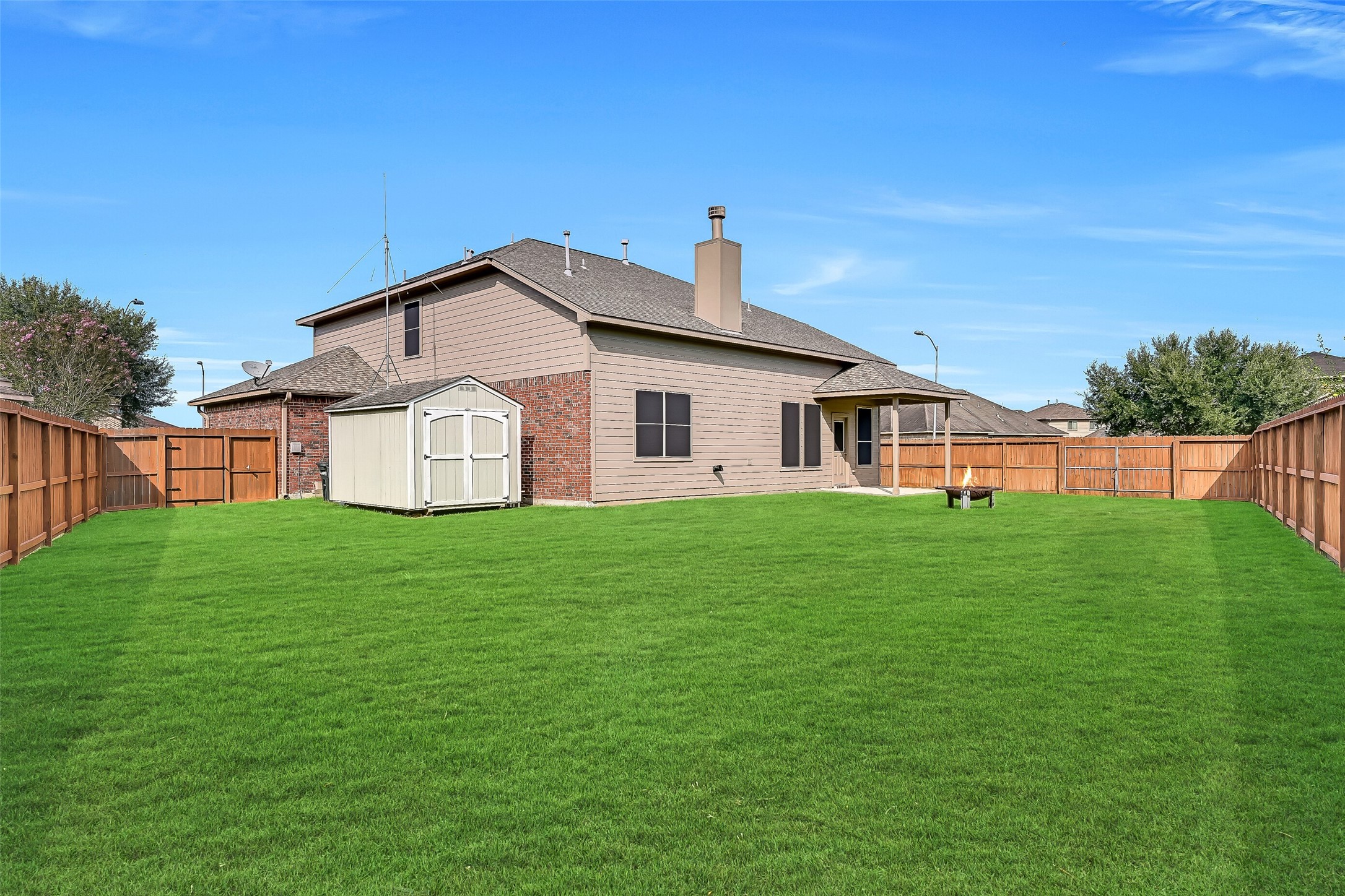 2303 Deer Trace Court Property Photo 31