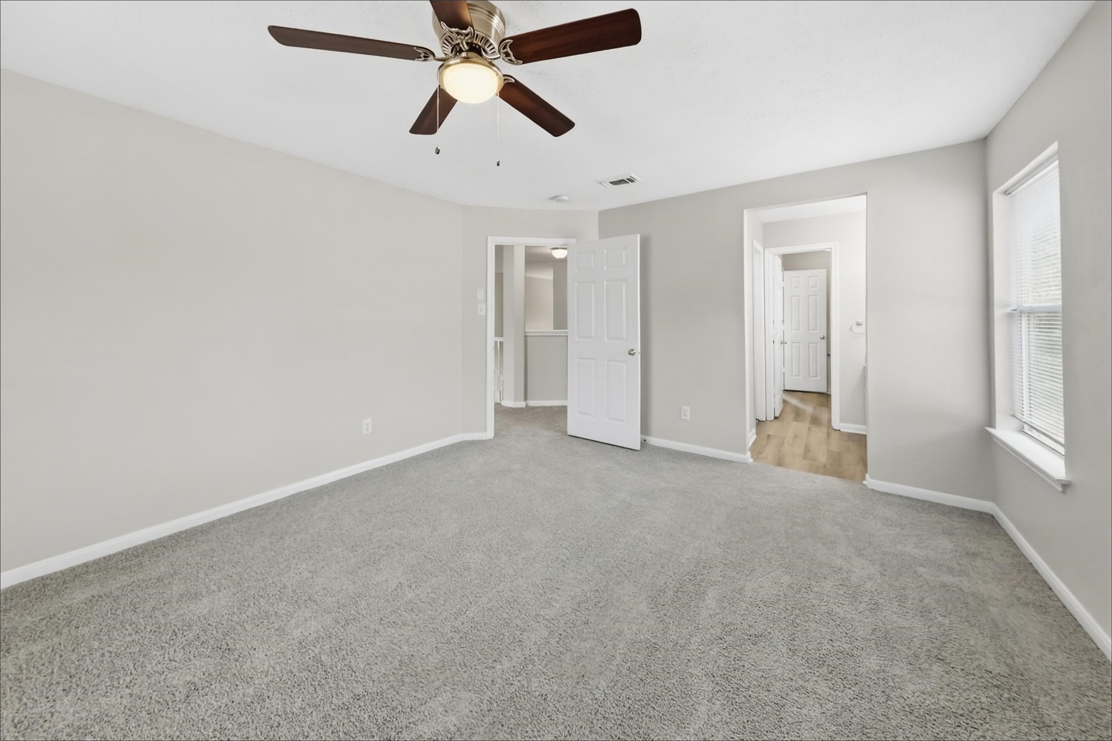 2523 Silent Shore Court Property Photo 12