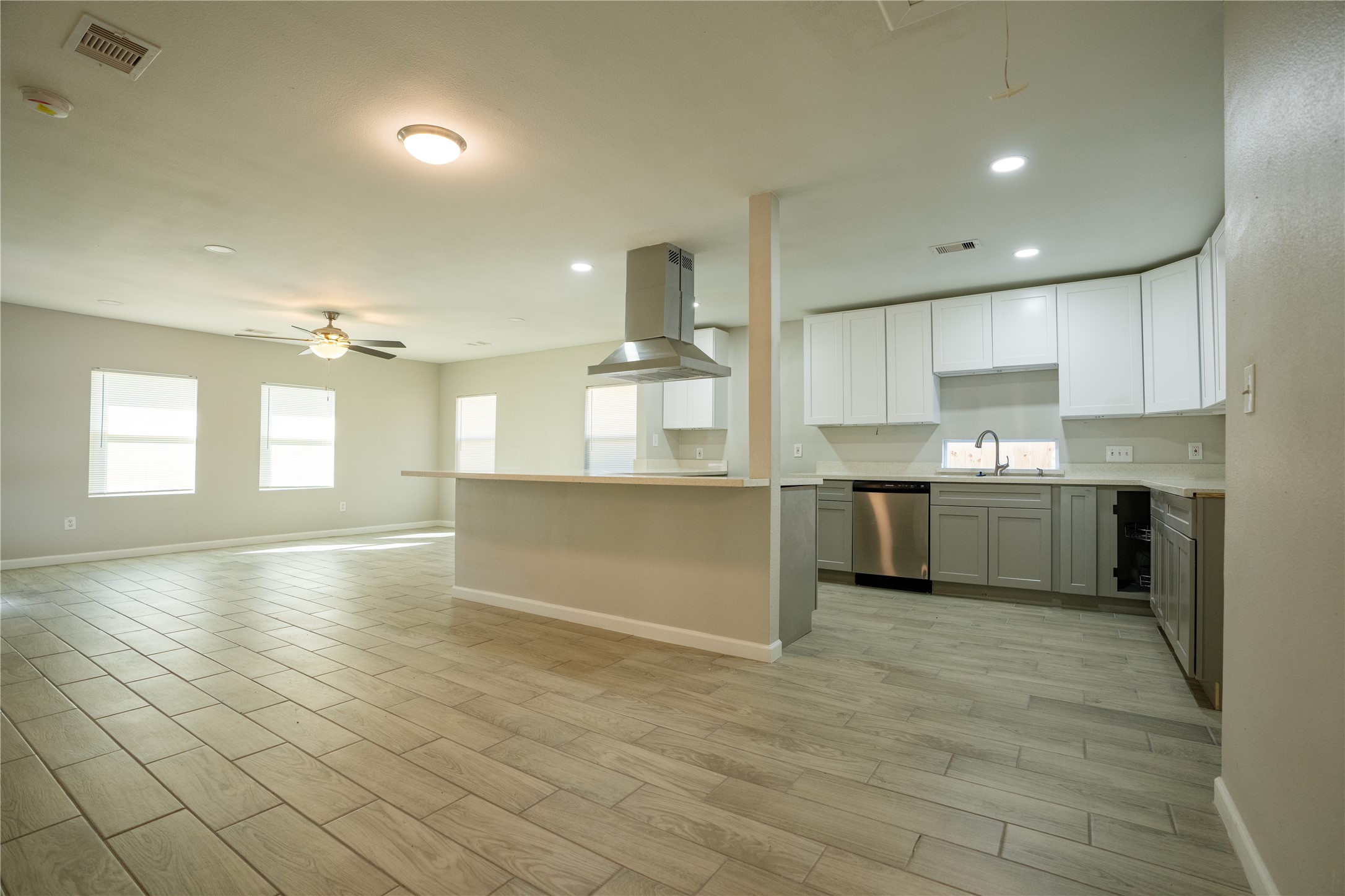 3543 Charleston Street Property Photo 5