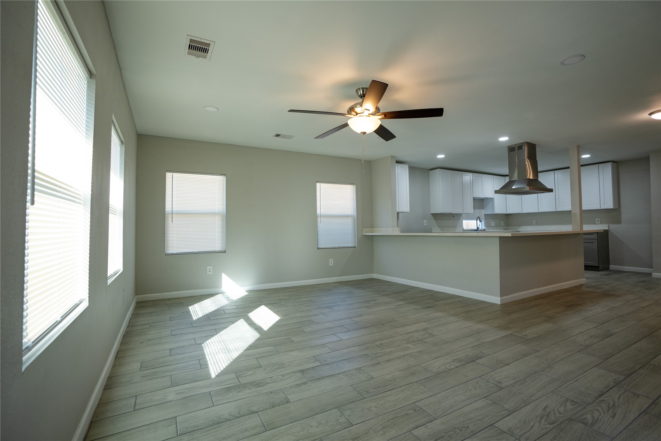 3543 Charleston Street Property Photo 8