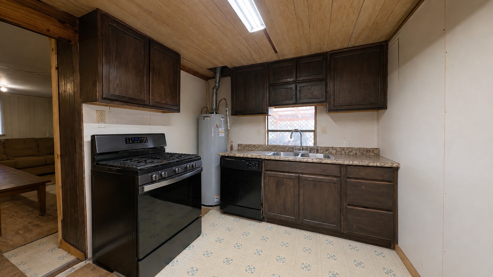 1520 Hilltop Road Property Photo 6