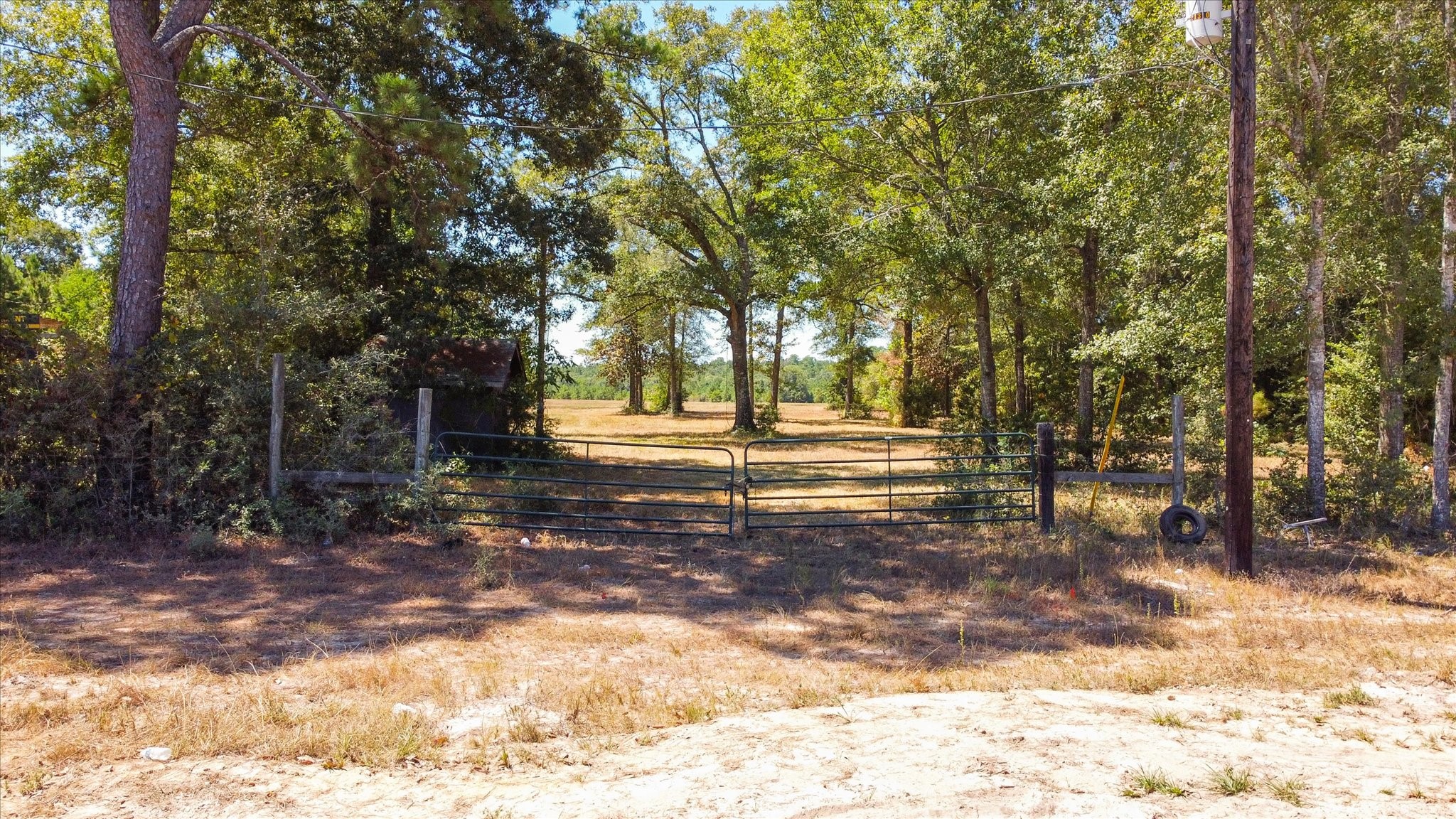 21314 Highway 105 Highway Property Photo 33