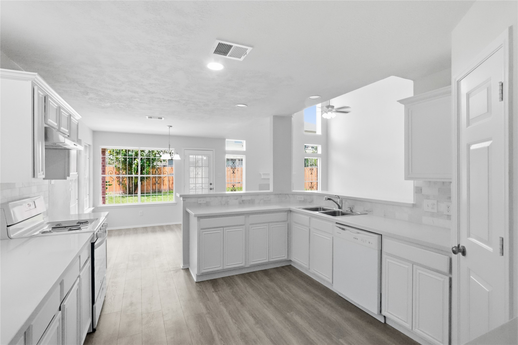 13138 Leader Street Property Photo 5