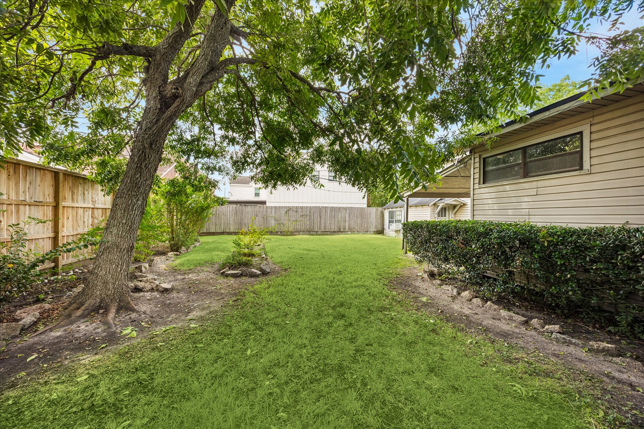 3218 Shenandoah Street Property Photo 5