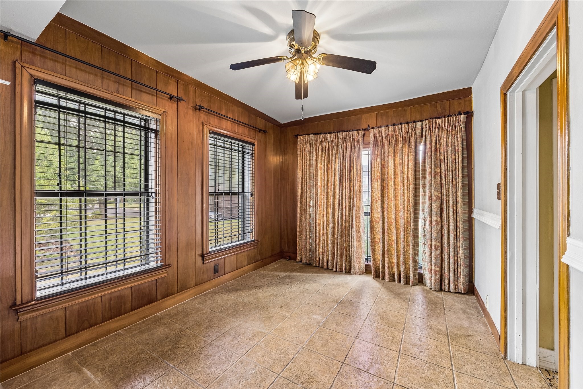 3218 Shenandoah Street Property Photo 8