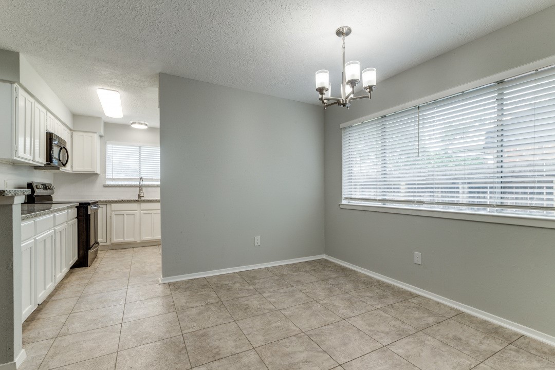 7218 Ridgeberry Drive Property Photo 12