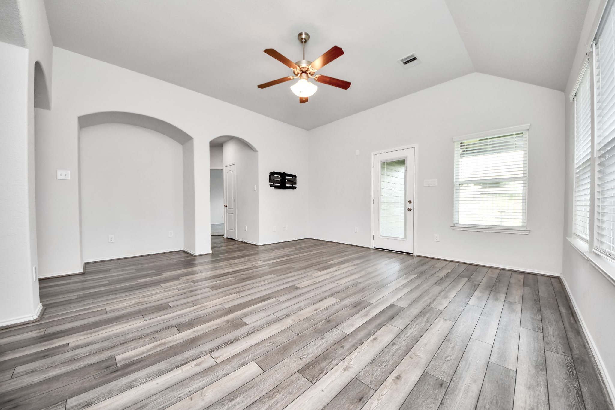 5186 Dry Hollow Drive Property Photo 17