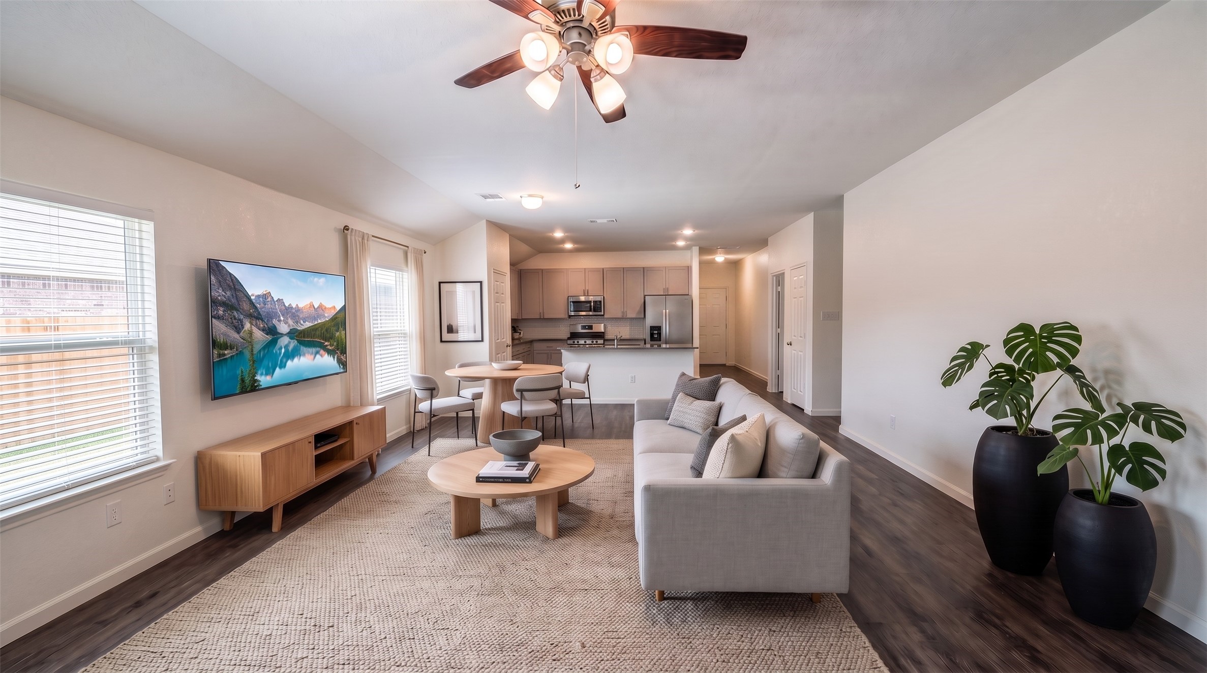 2028 Cedar Tree Court Property Photo 2