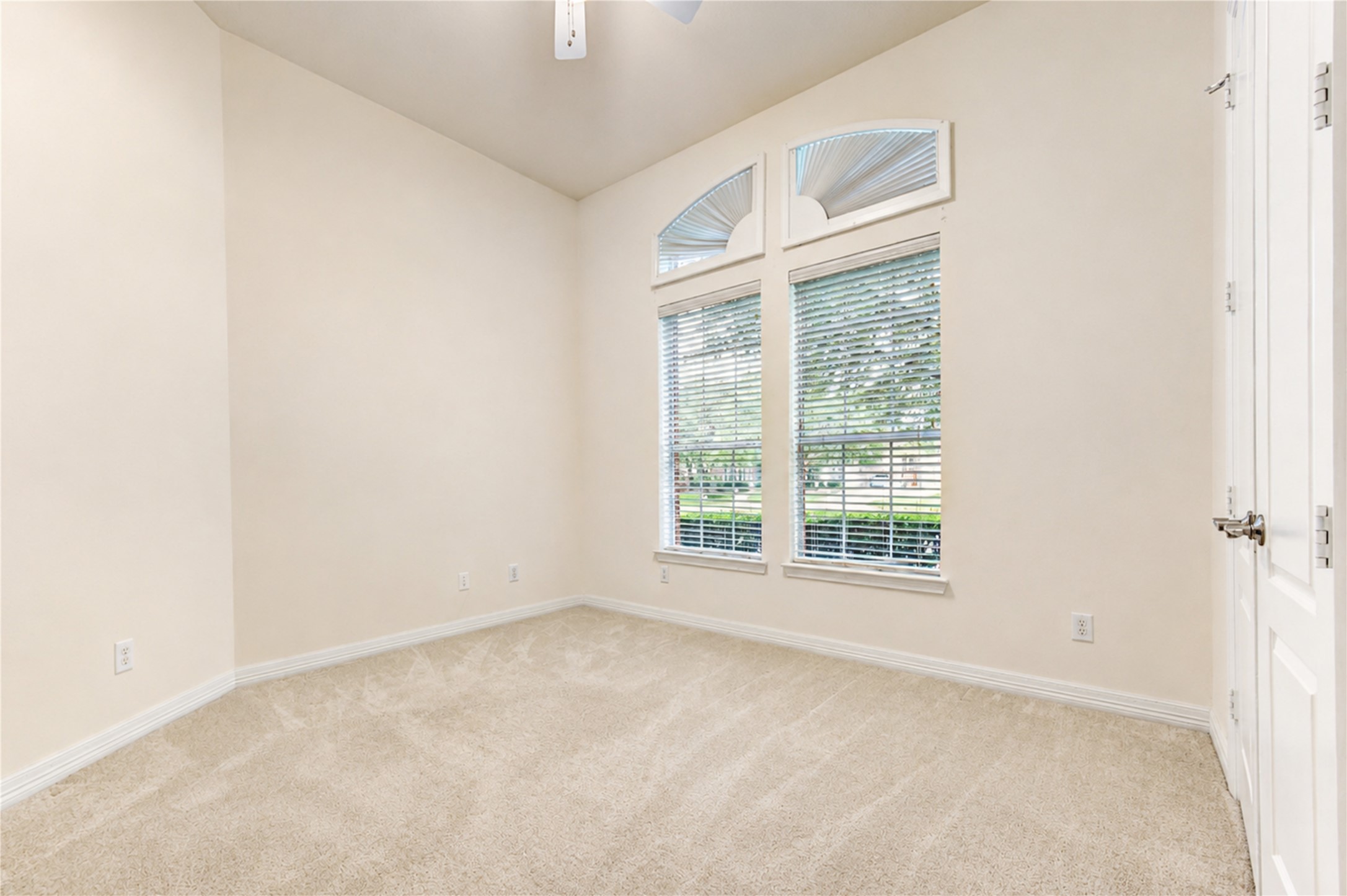 9706 Rollinson Park Drive Property Photo 15