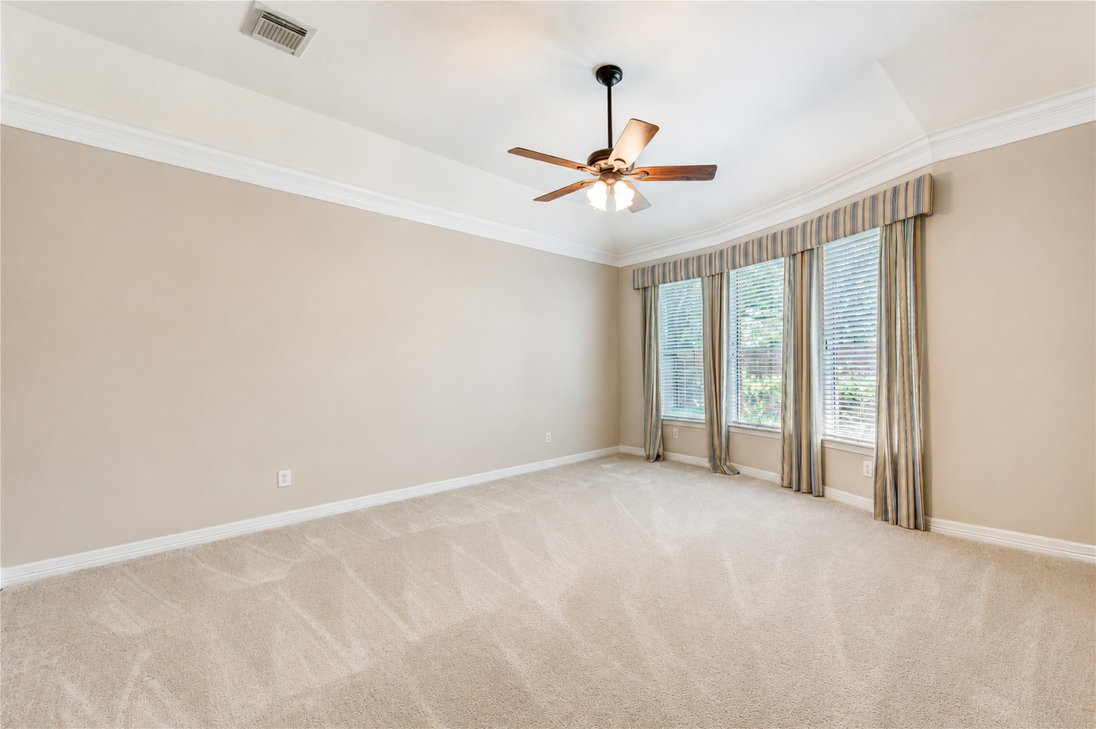 9706 Rollinson Park Drive Property Photo 30