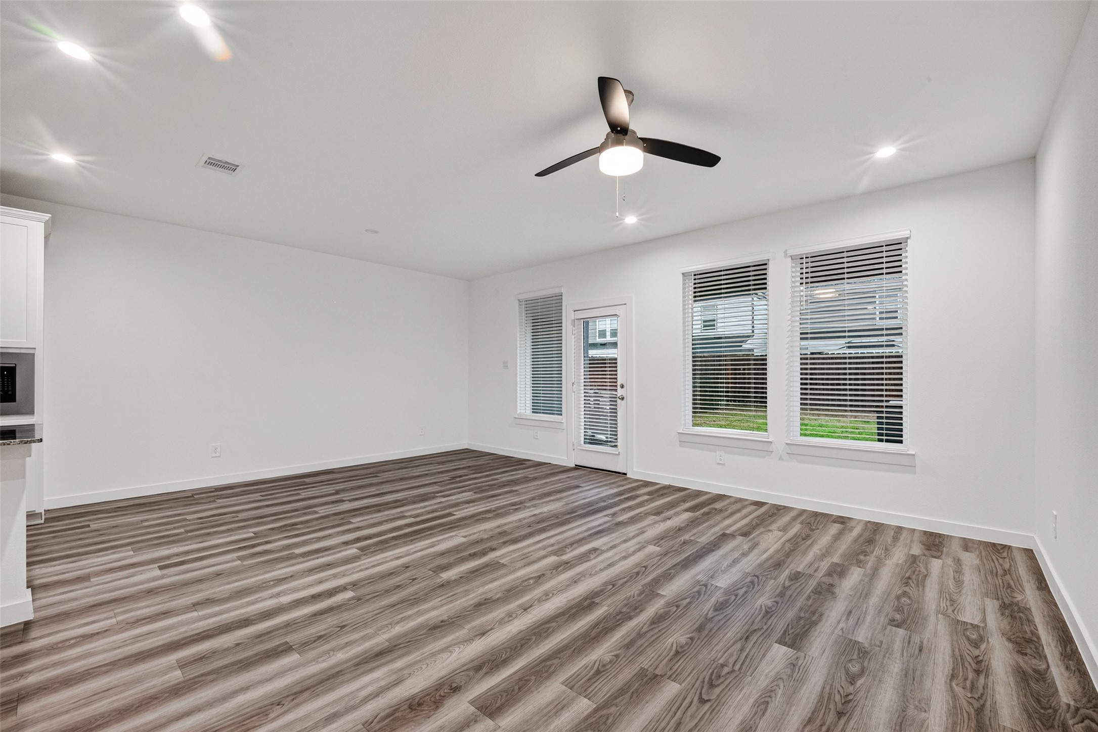 2937 Amherst Meadow Lane Property Photo 6