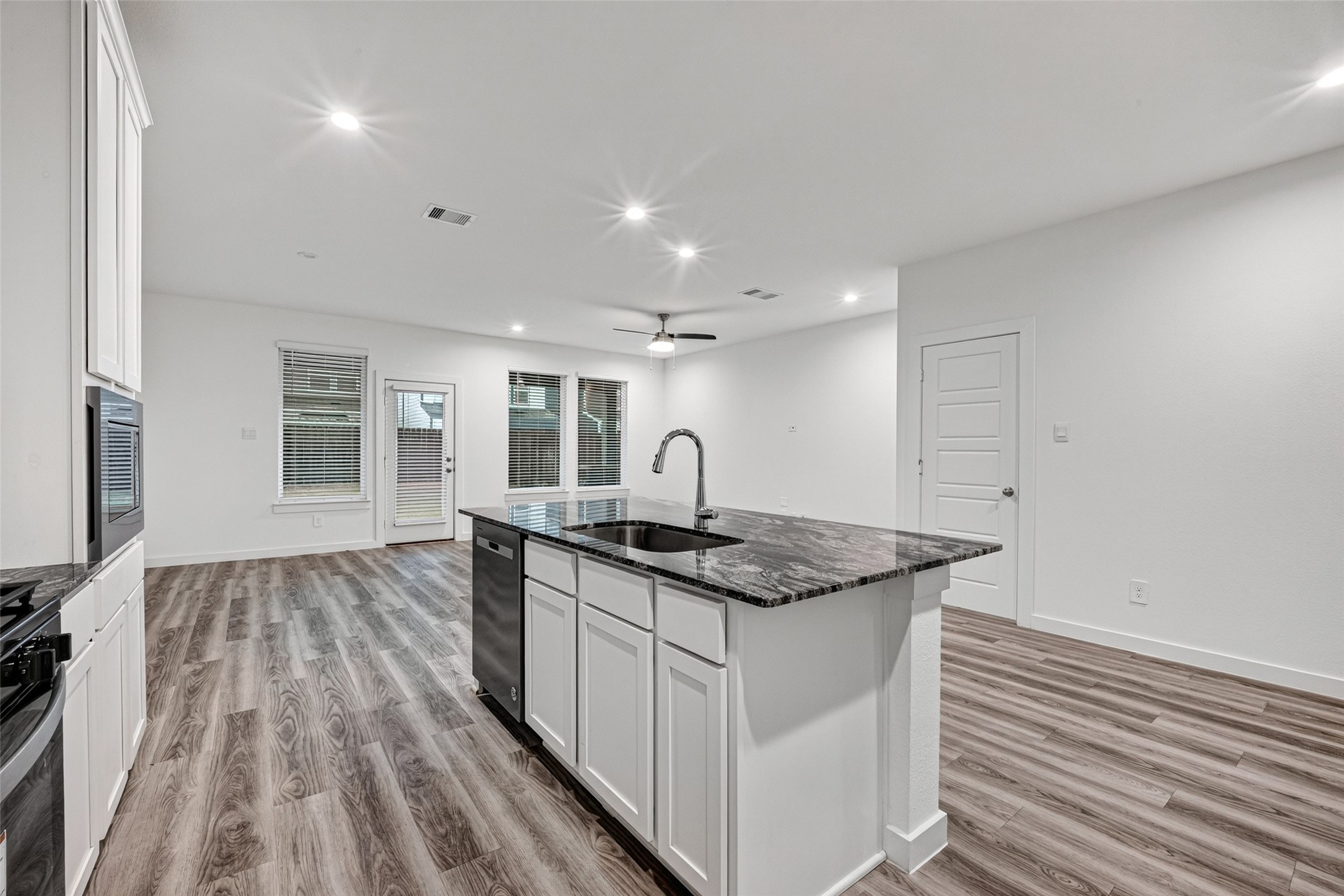 2937 Amherst Meadow Lane Property Photo 15