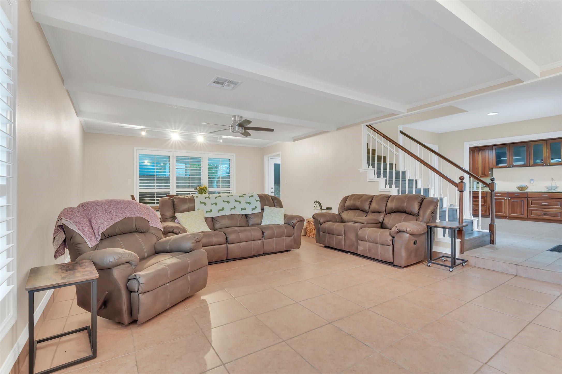 9107 Mauna Loa Lane Property Photo 6
