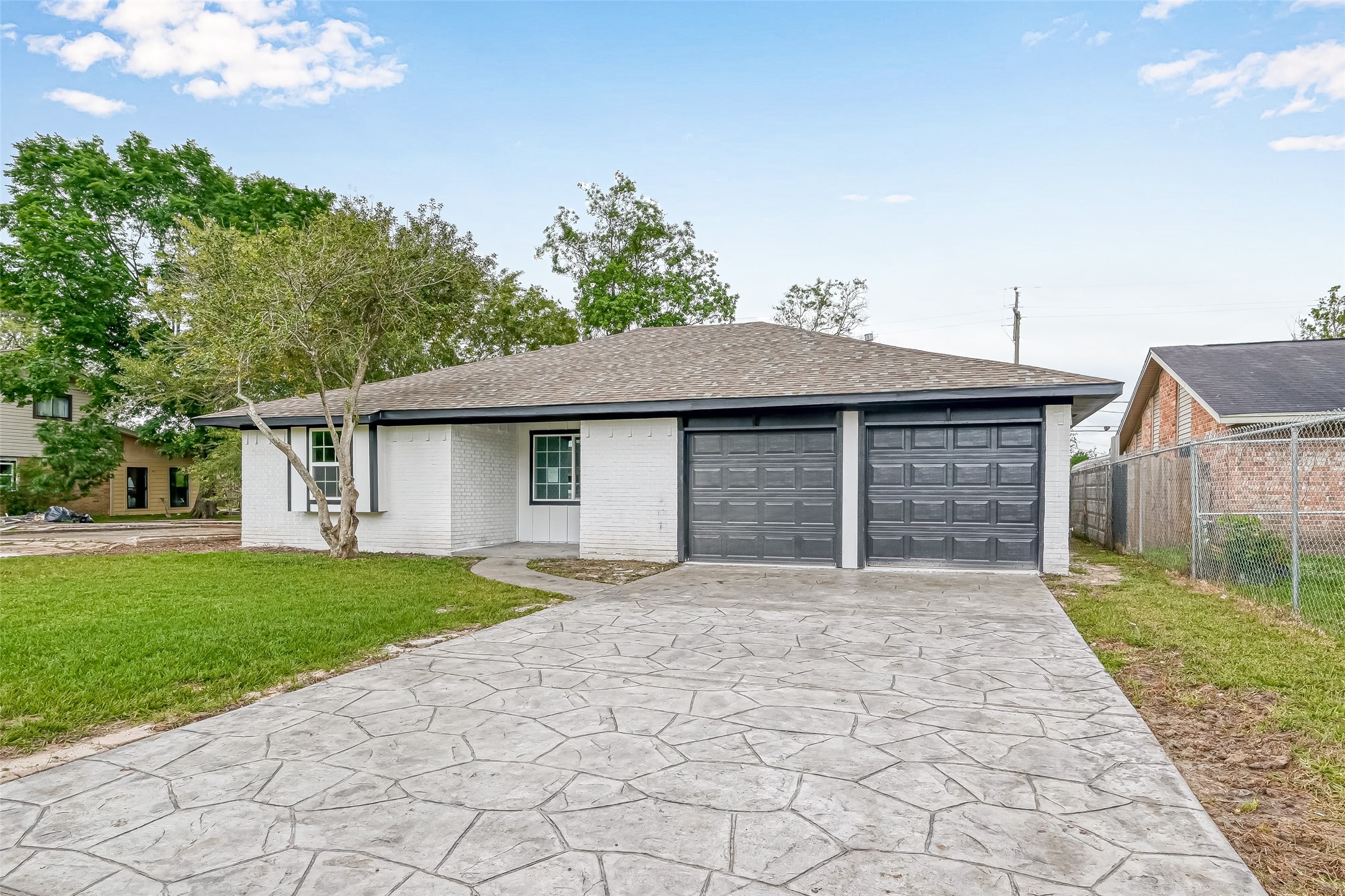 17114 Folsom Drive Property Photo 5