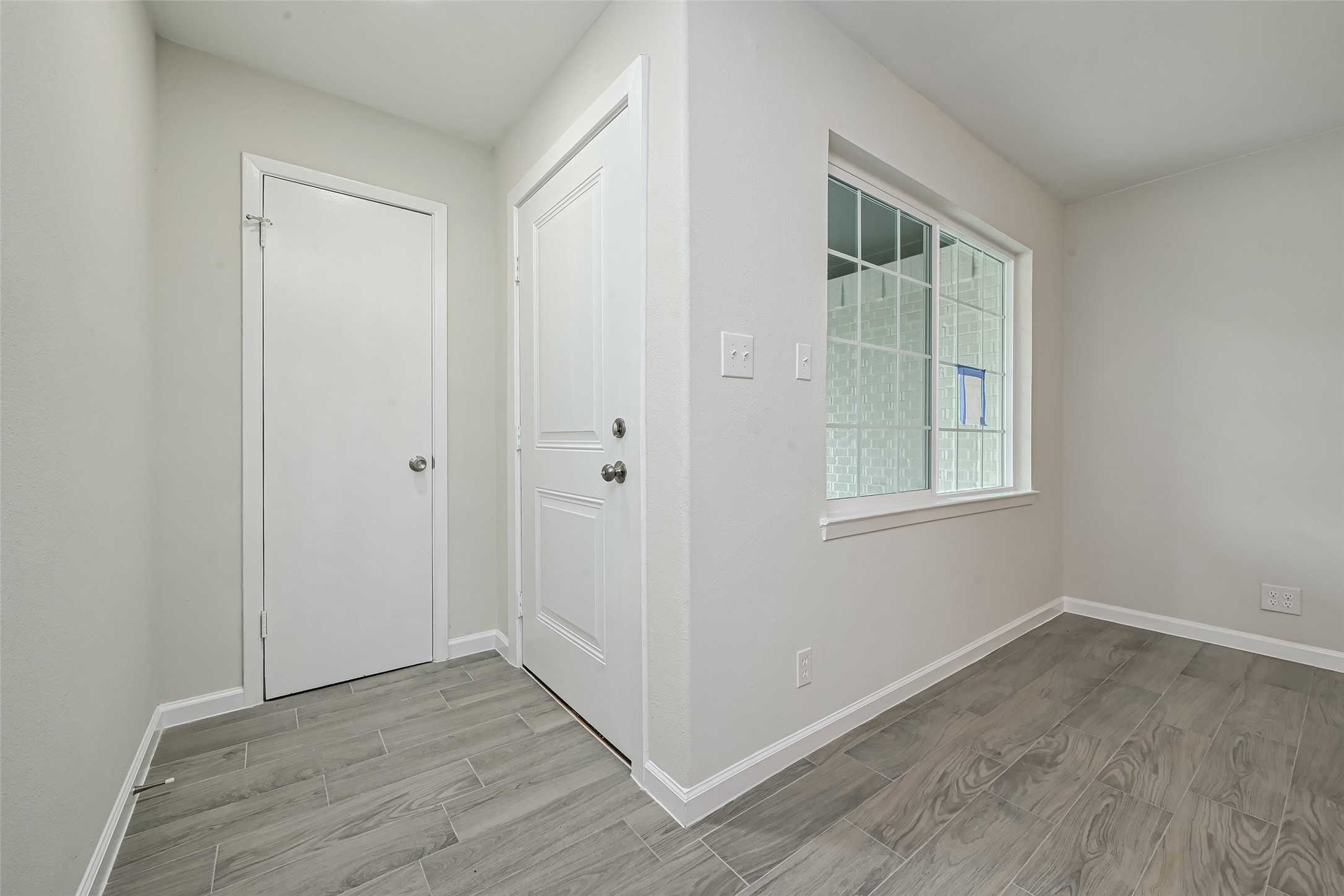 17114 Folsom Drive Property Photo 8