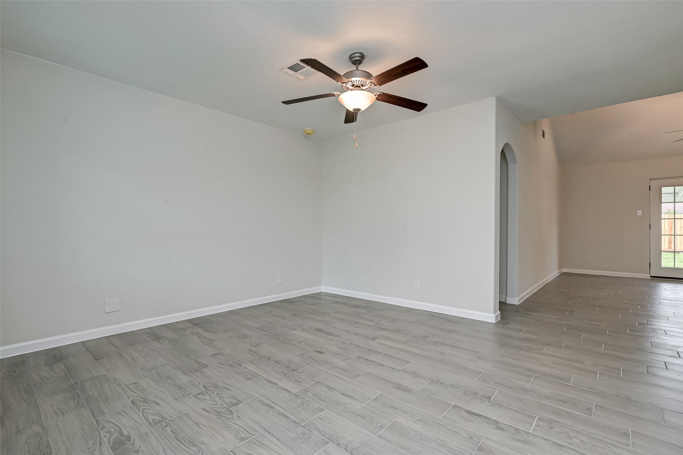 17114 Folsom Drive Property Photo 12