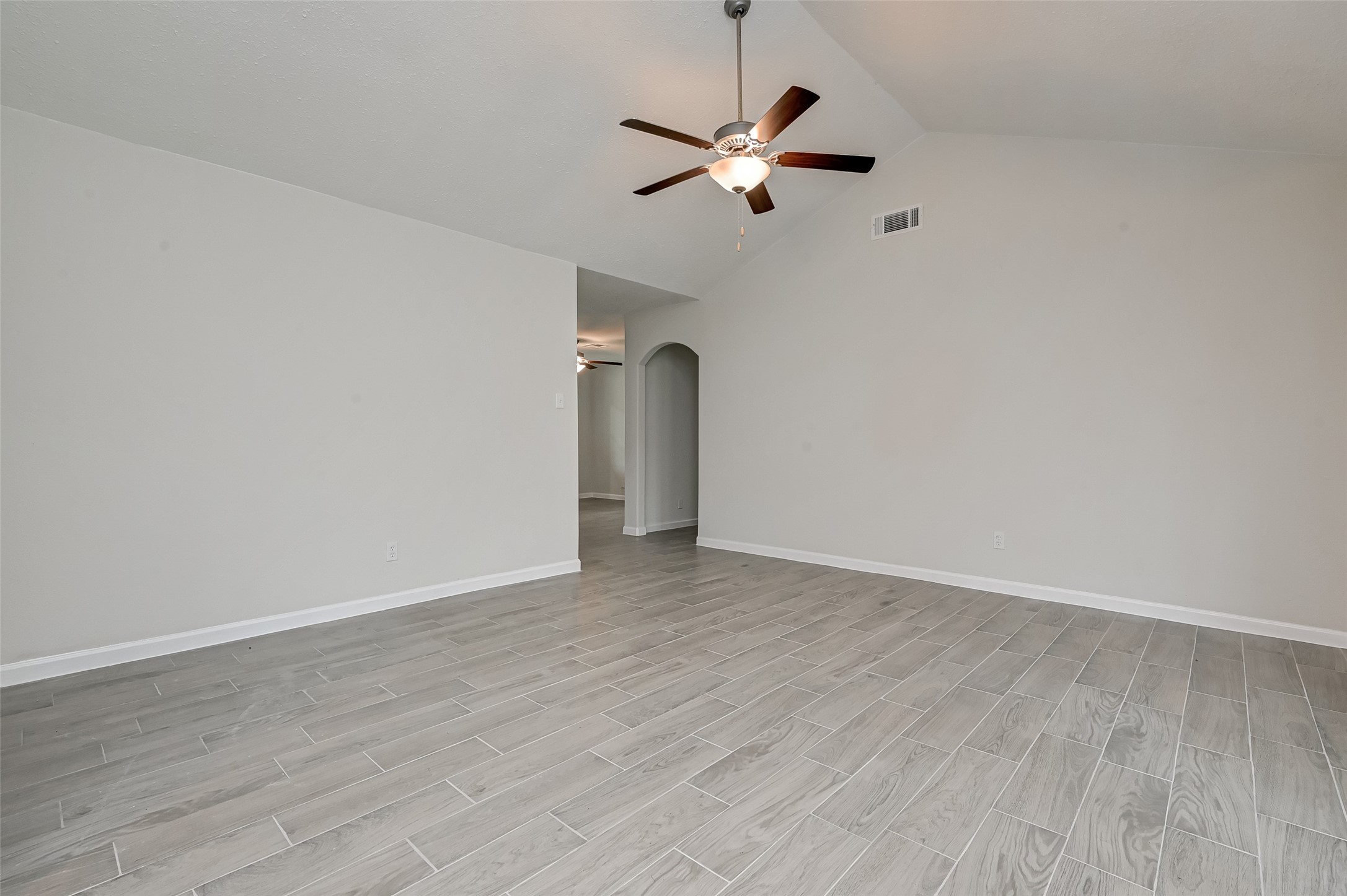 17114 Folsom Drive Property Photo 15