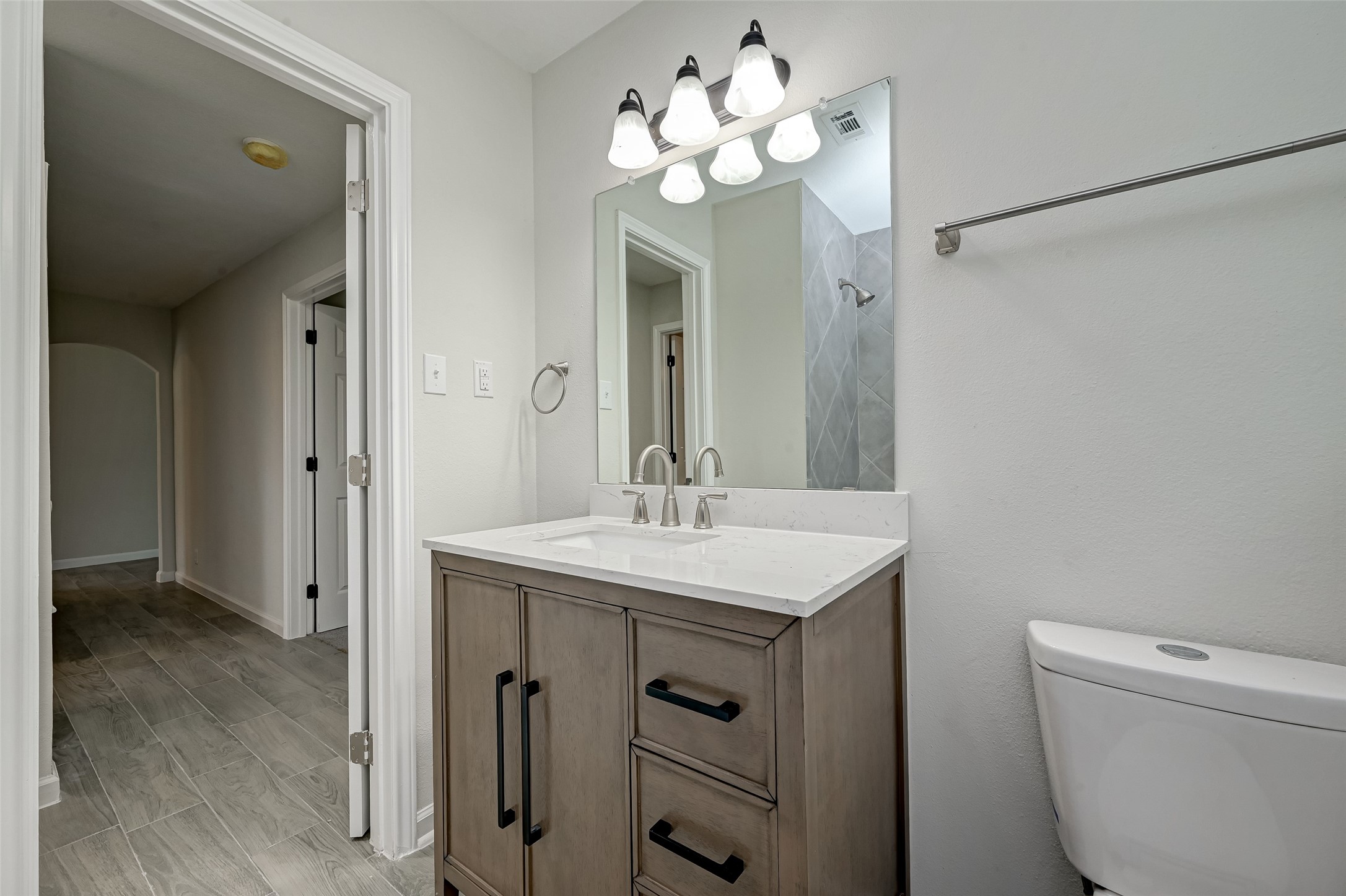 17114 Folsom Drive Property Photo 28