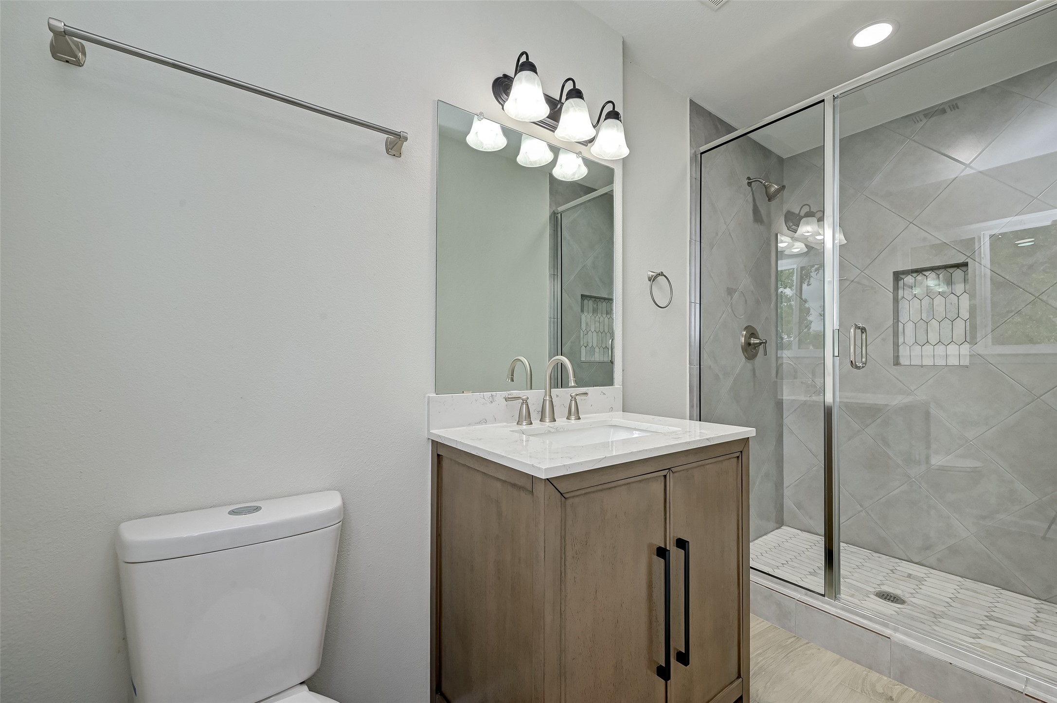 17114 Folsom Drive Property Photo 35