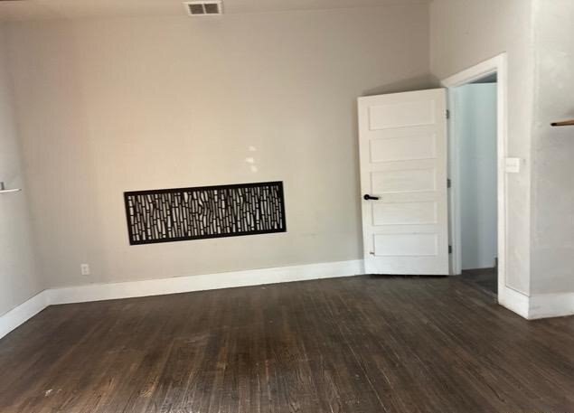 1815 W Woodlawn Avenue Property Photo 8
