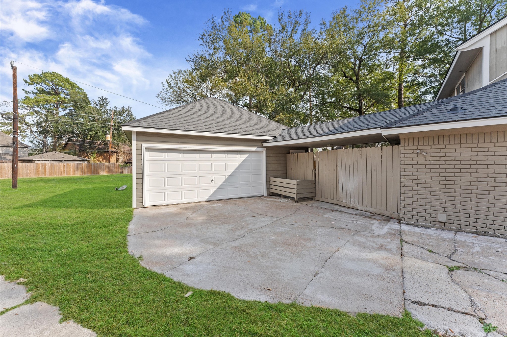 16414 York Minster Drive Property Photo 32