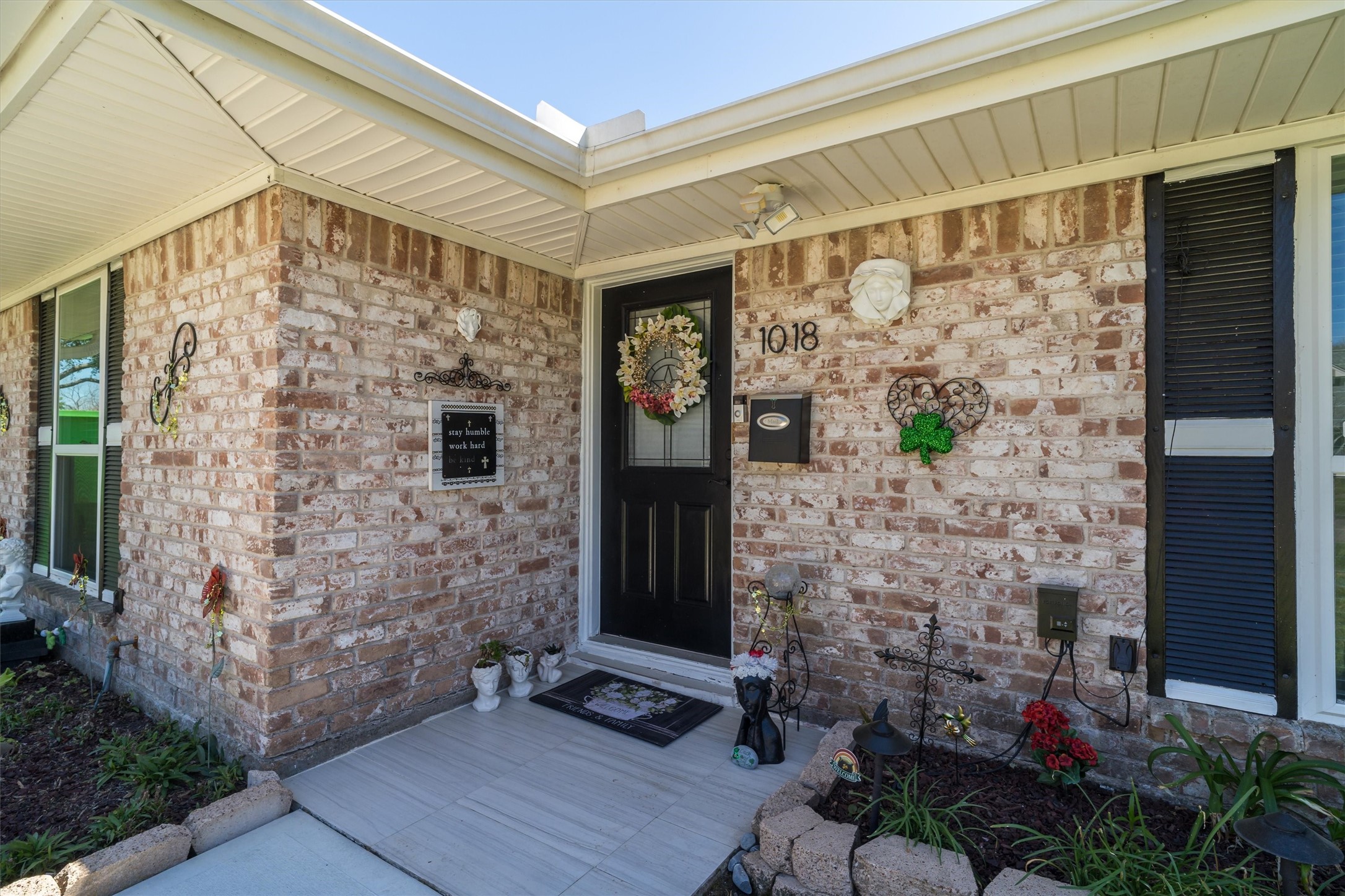 Clear Lake City Elementary Schoo Real Estate Listings Main Image