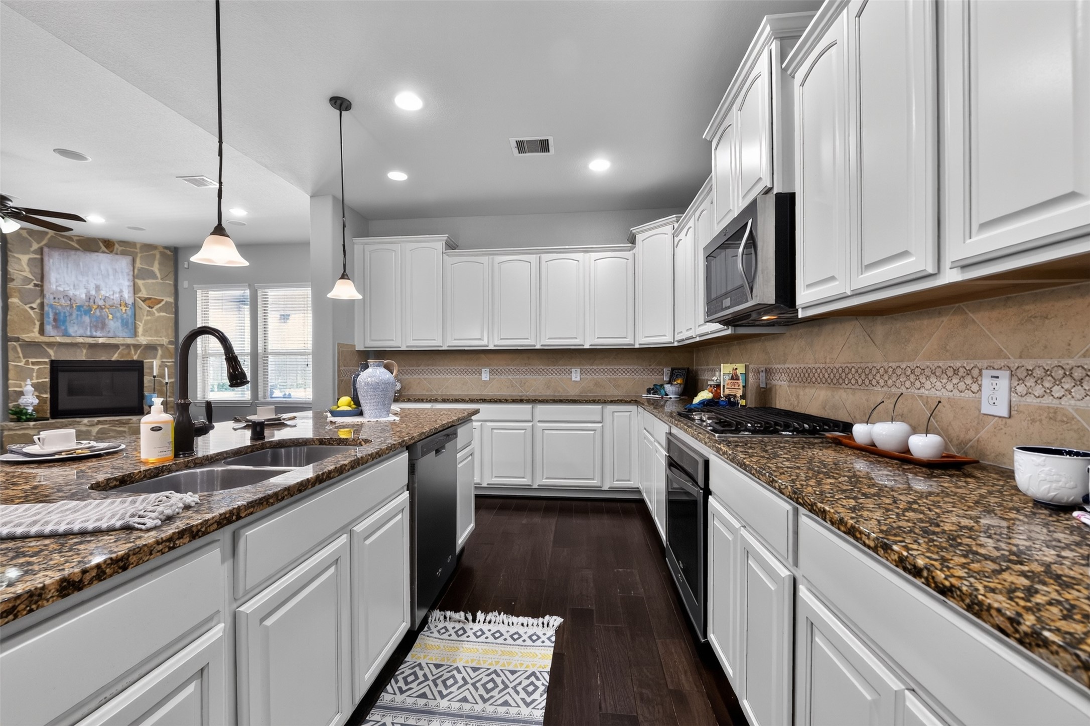 1303 Ownby Court Property Photo 23